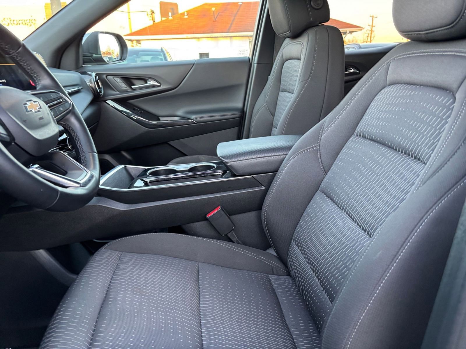 Thumbnail: 2025 Chevrolet Equinox - 25