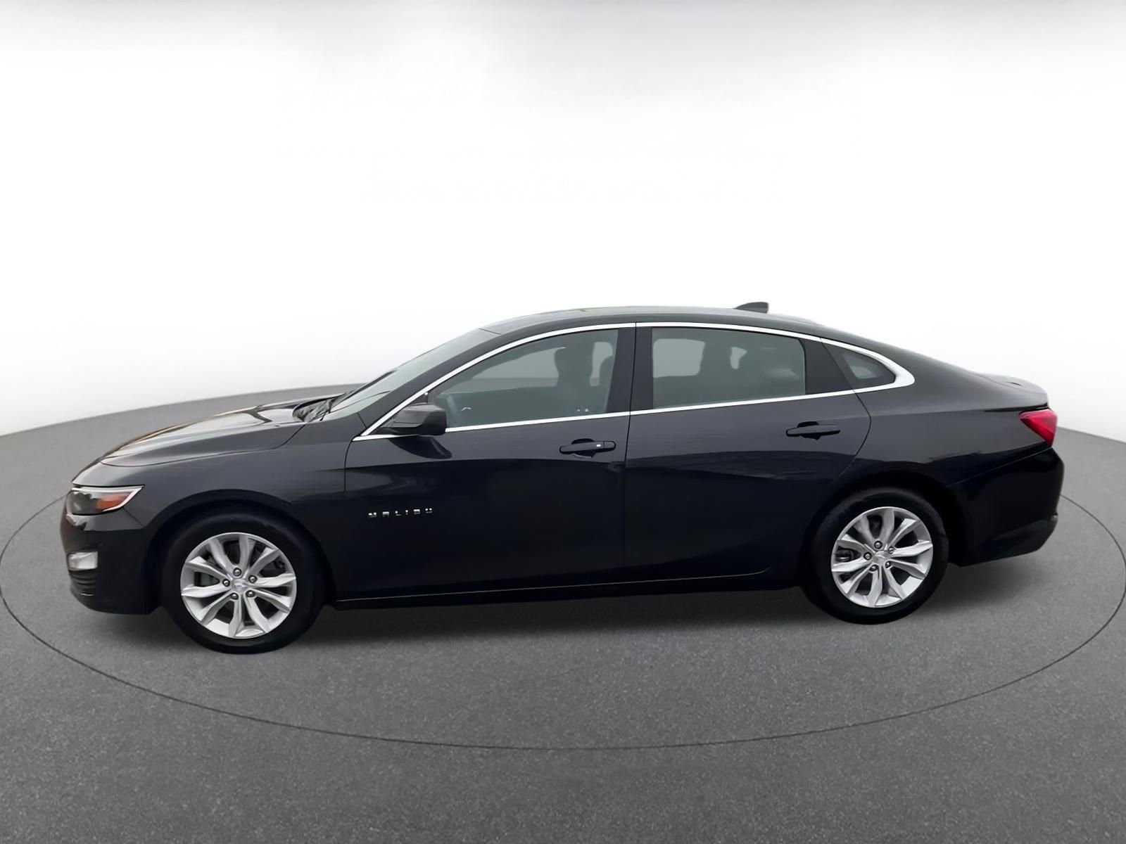 Thumbnail: 2023 Chevrolet Malibu - 9