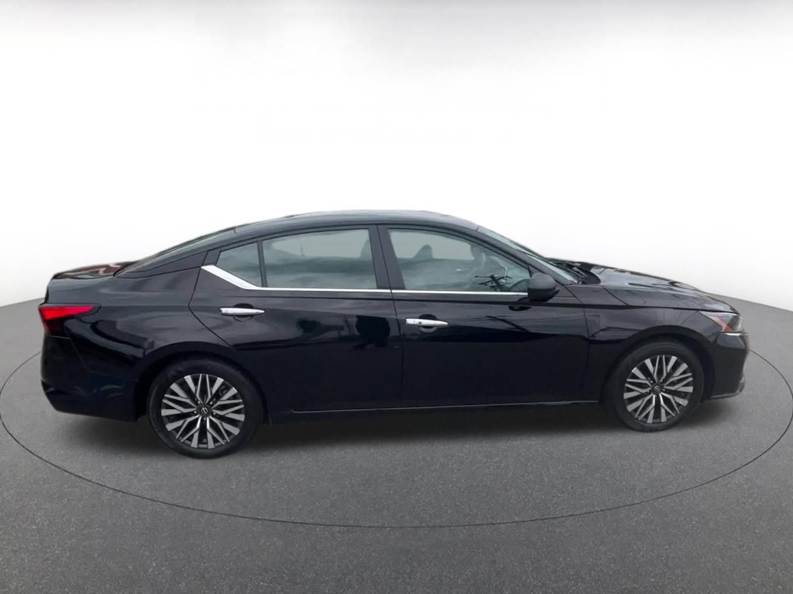 Thumbnail: 2025 Nissan Altima - 13