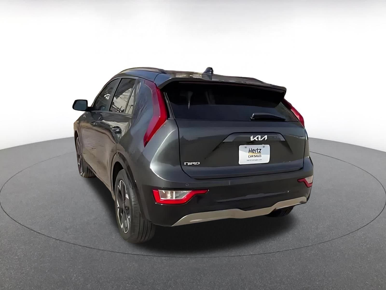 Thumbnail: 2023 Kia Niro - 9