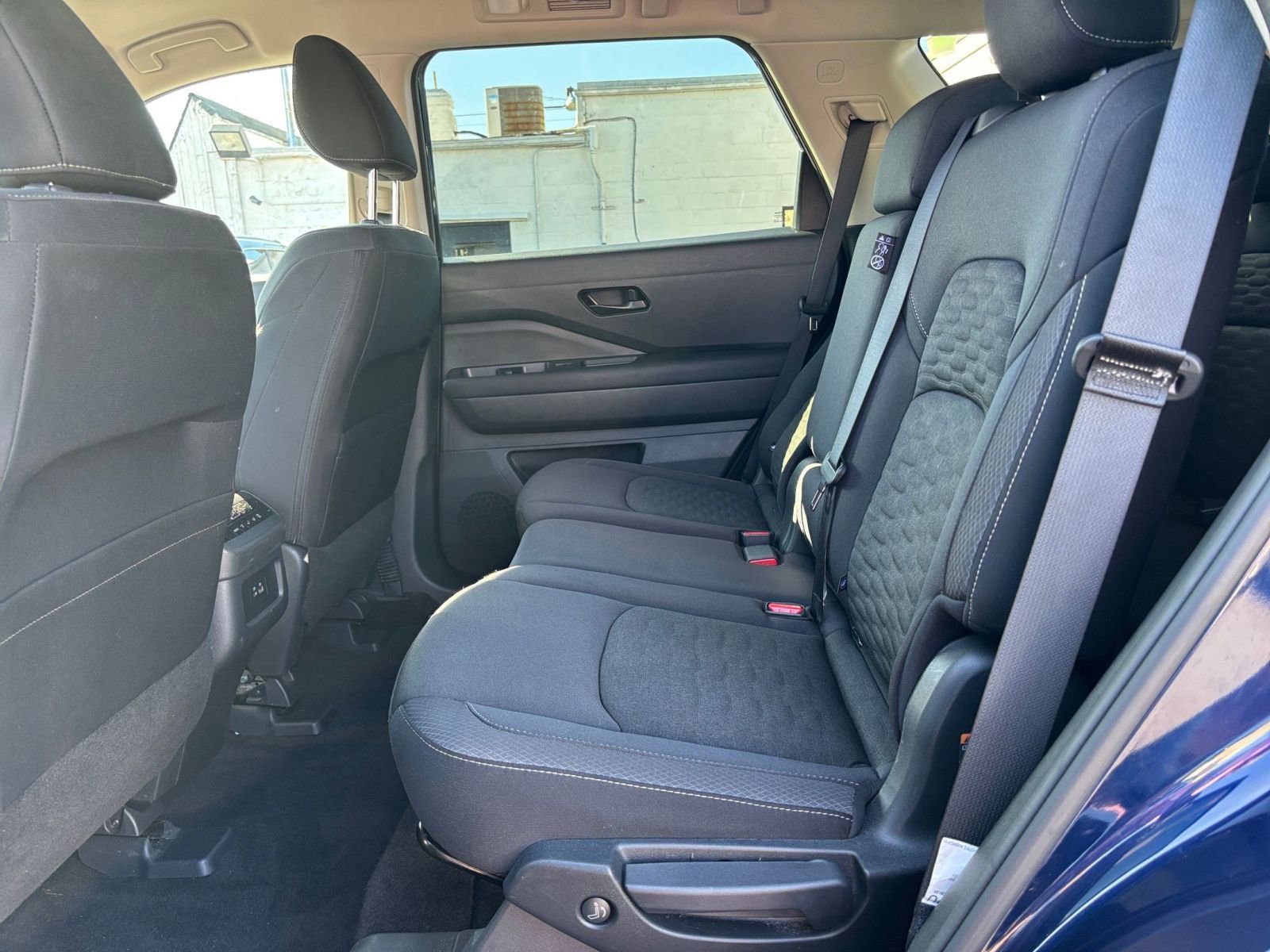 Thumbnail: 2025 Nissan Pathfinder - 25