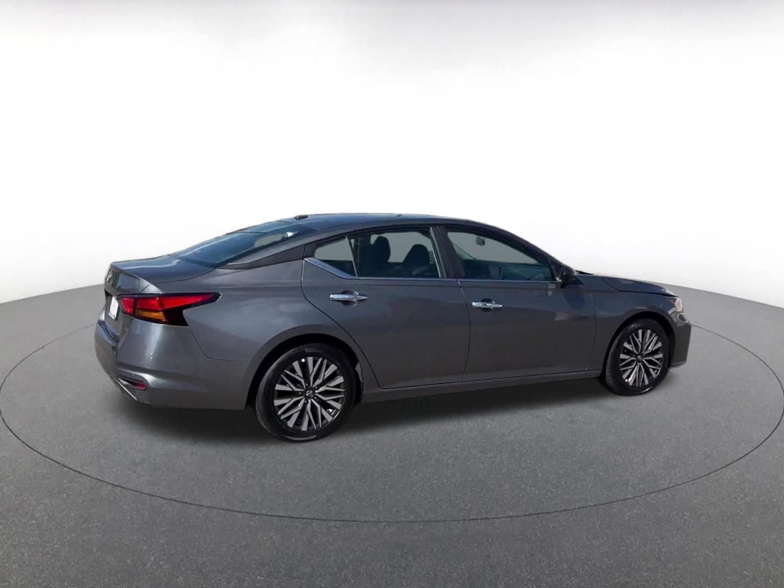 Thumbnail: 2025 Nissan Altima - 15