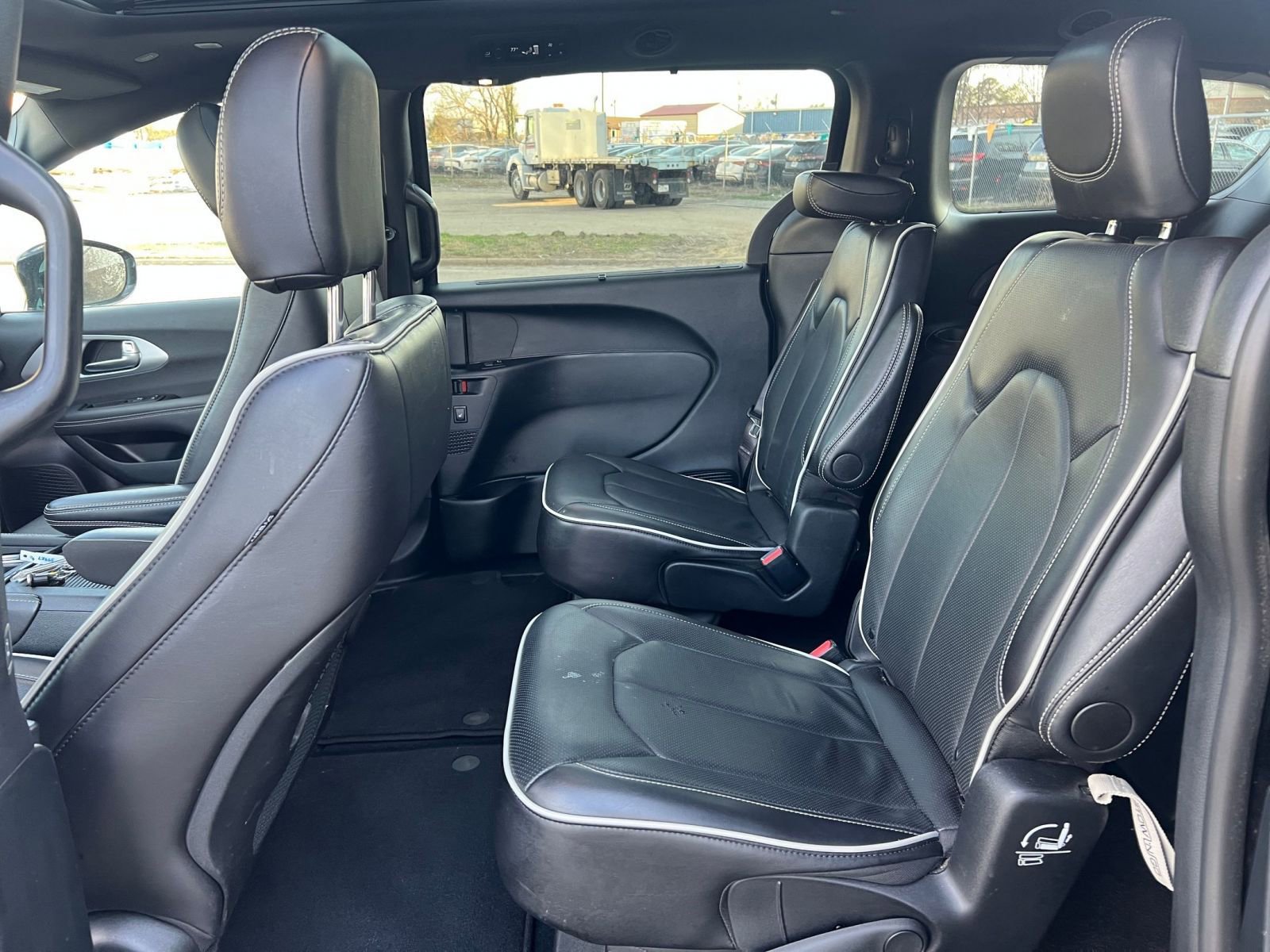 Thumbnail: 2025 Chrysler Pacifica - 29