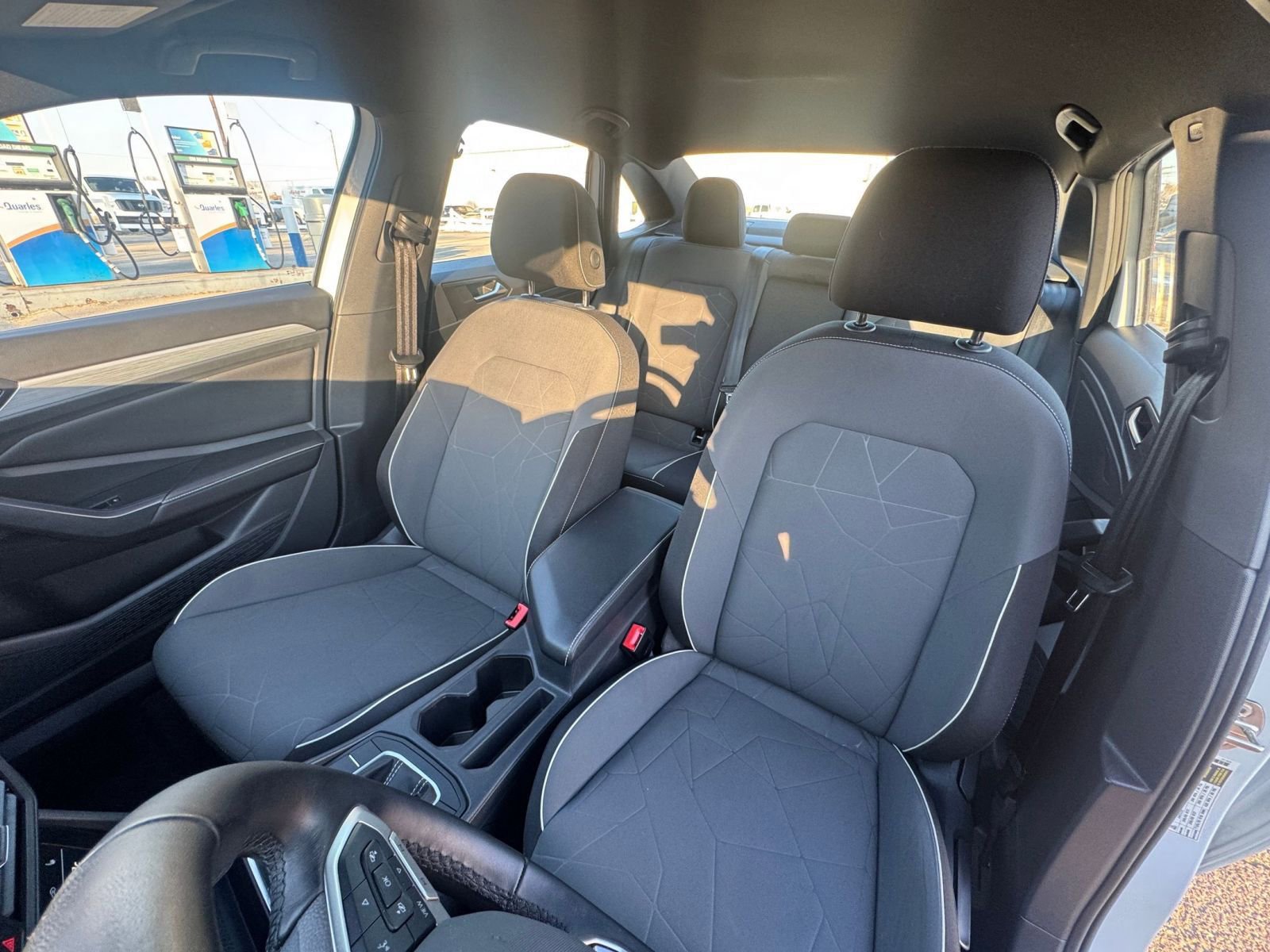 Thumbnail: 2025 Volkswagen Jetta - 34