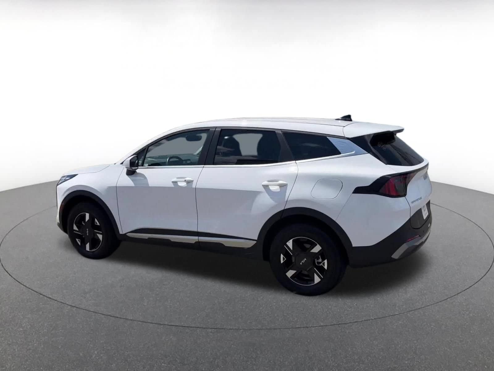 Thumbnail: 2026 Kia Sportage - 10