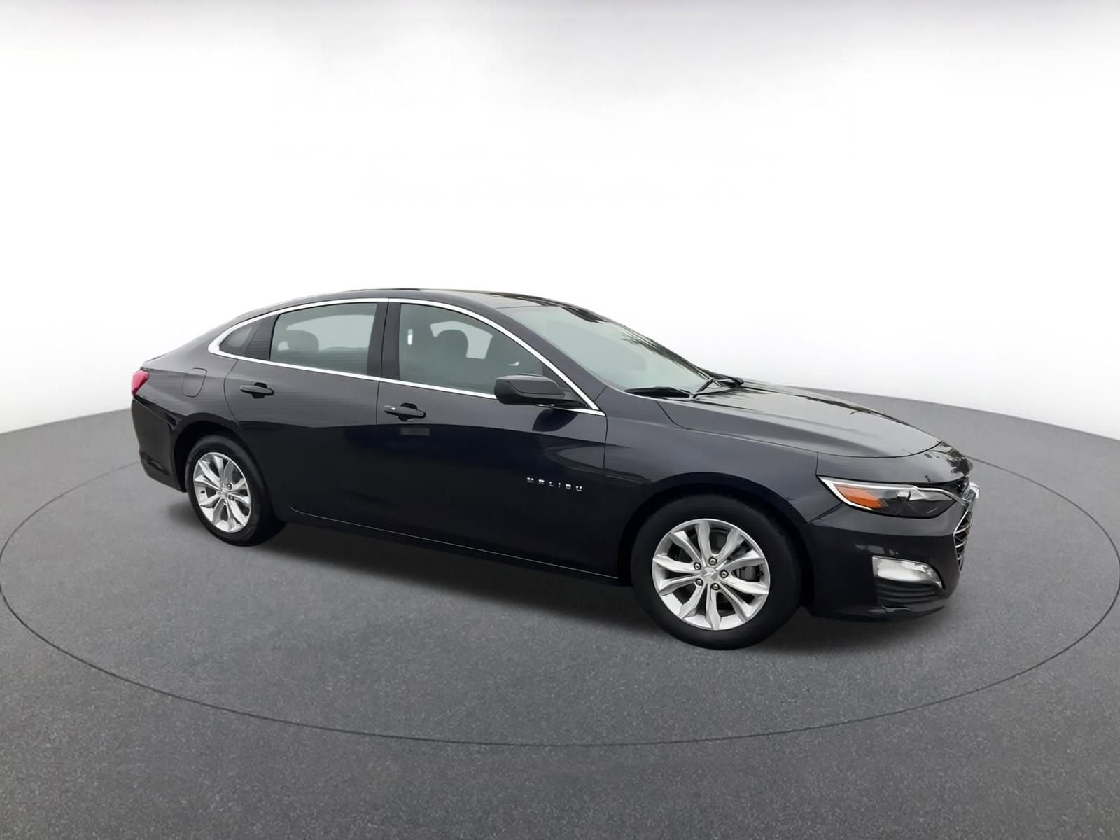 Thumbnail: 2023 Chevrolet Malibu - 2
