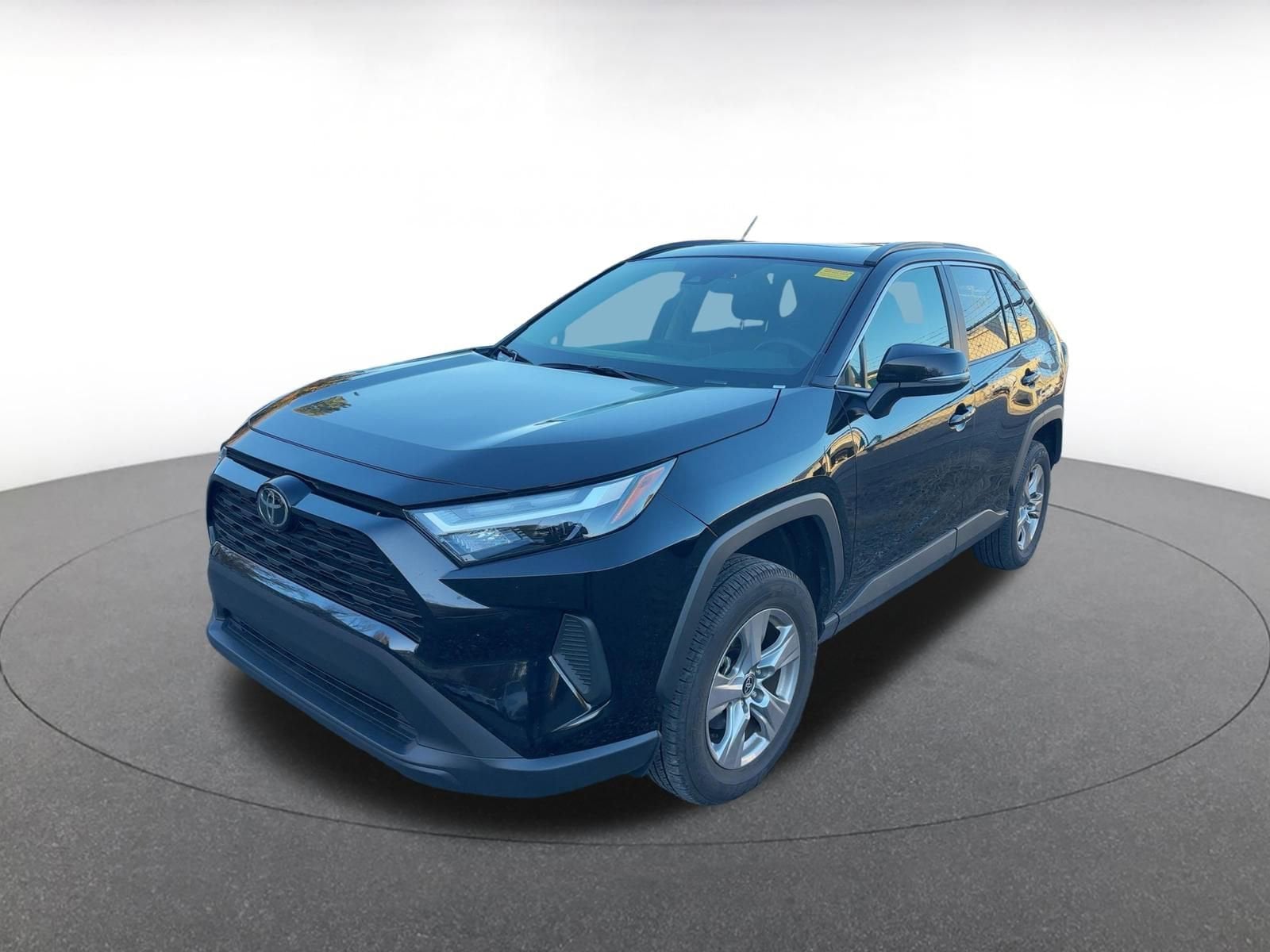 Thumbnail: 2025 Toyota RAV4 - 4