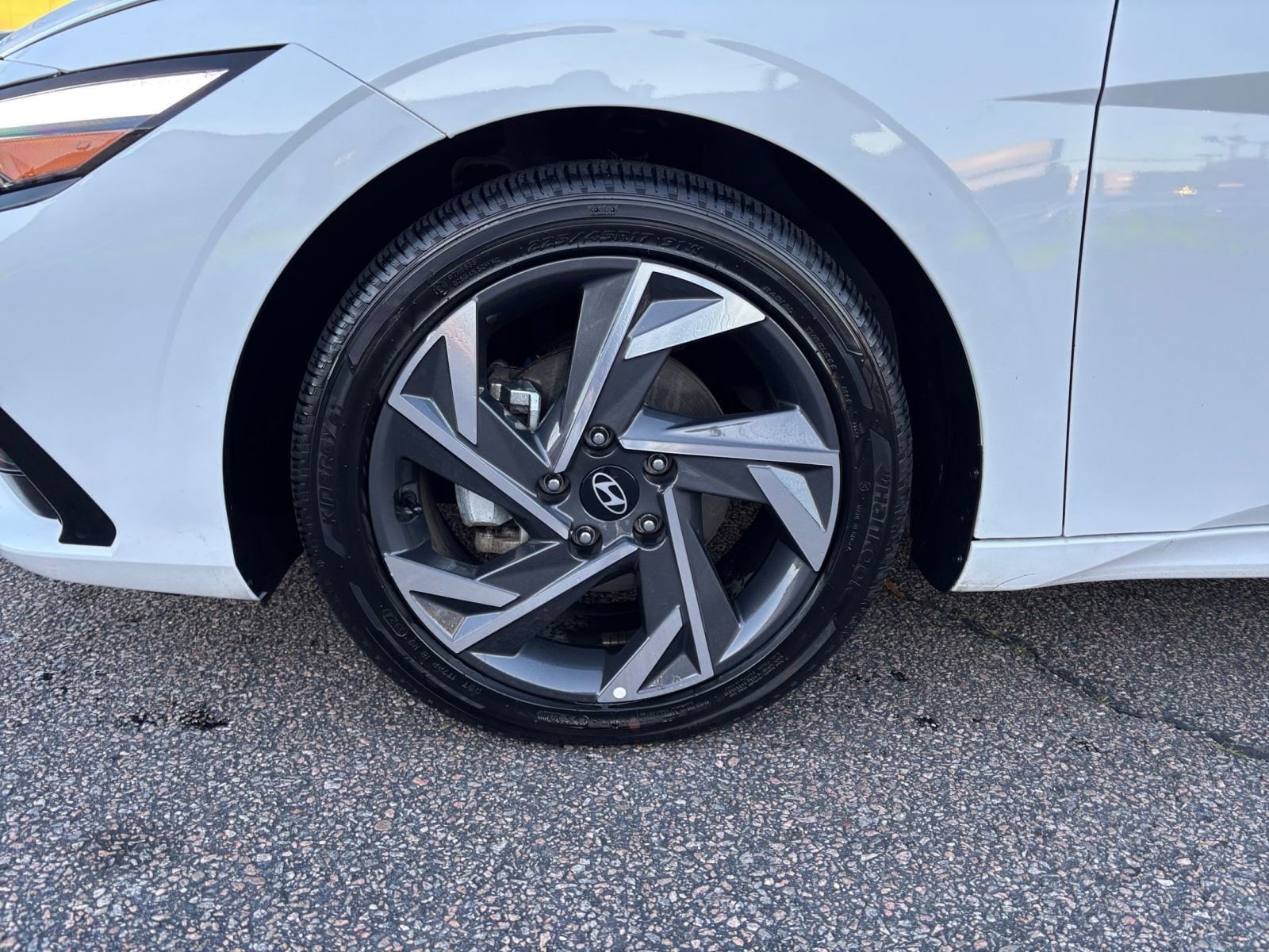 Thumbnail: 2025 Hyundai Elantra - 28