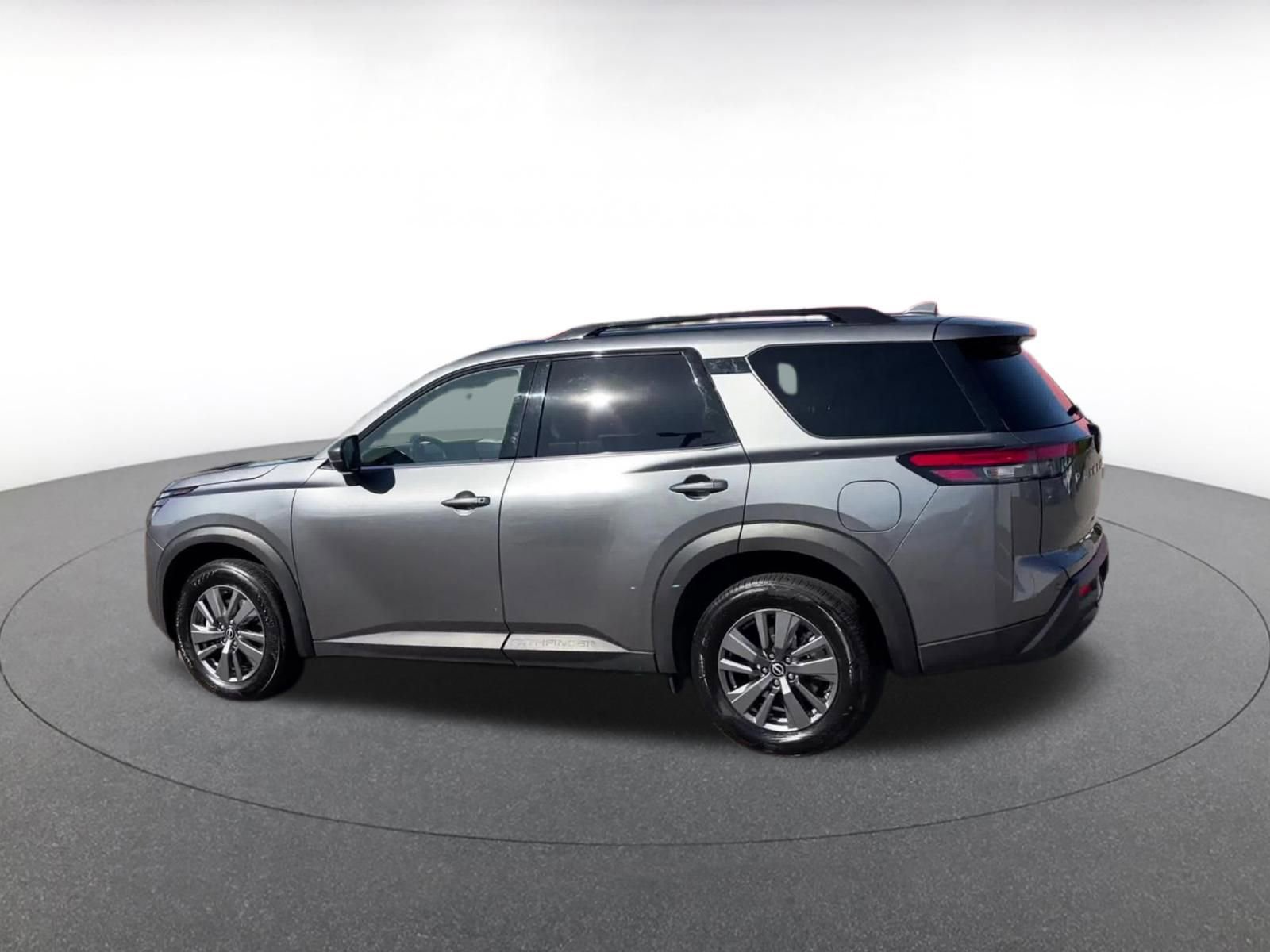 Thumbnail: 2025 Nissan Pathfinder - 10