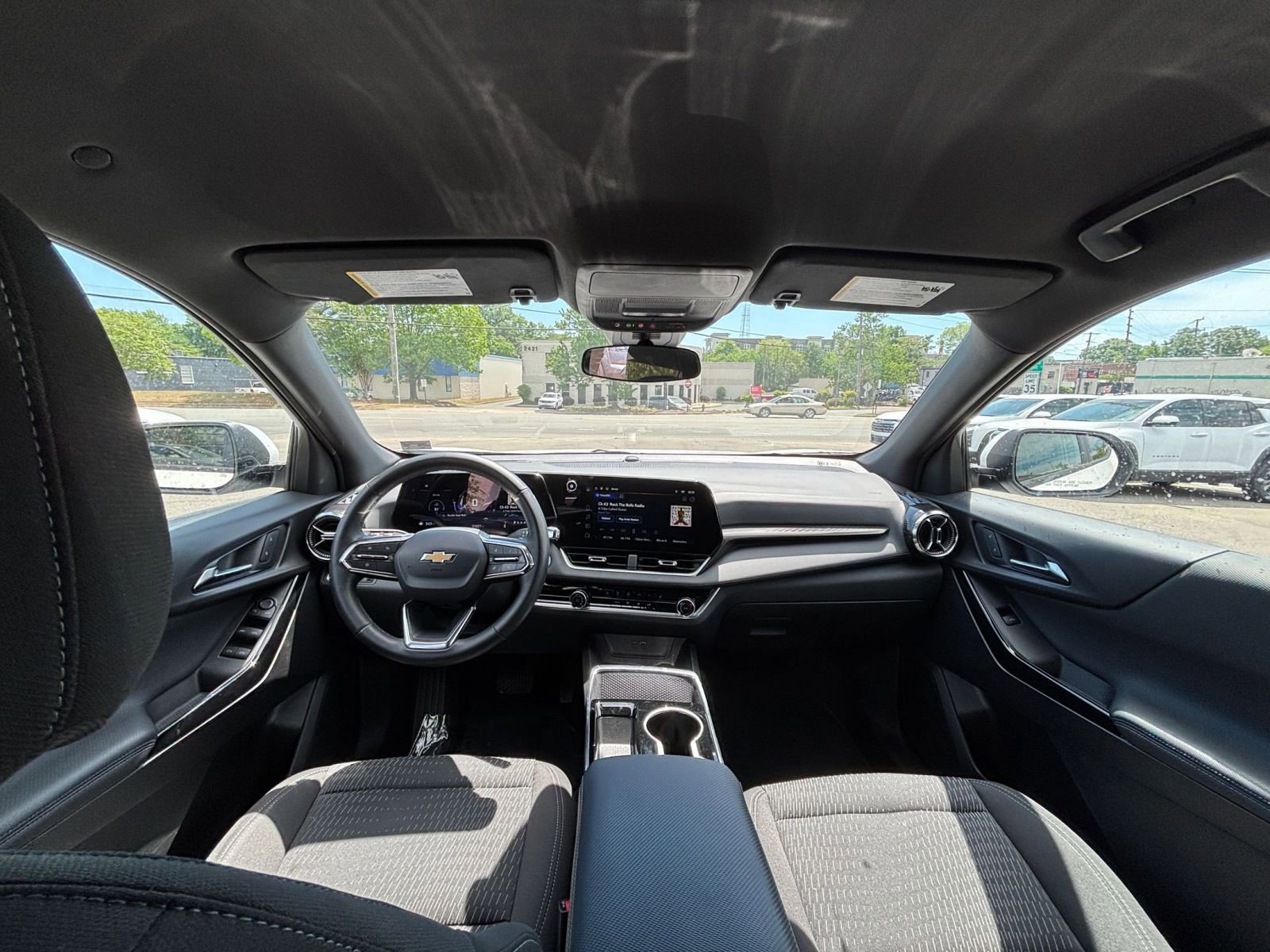 Thumbnail: 2025 Chevrolet Equinox - 33