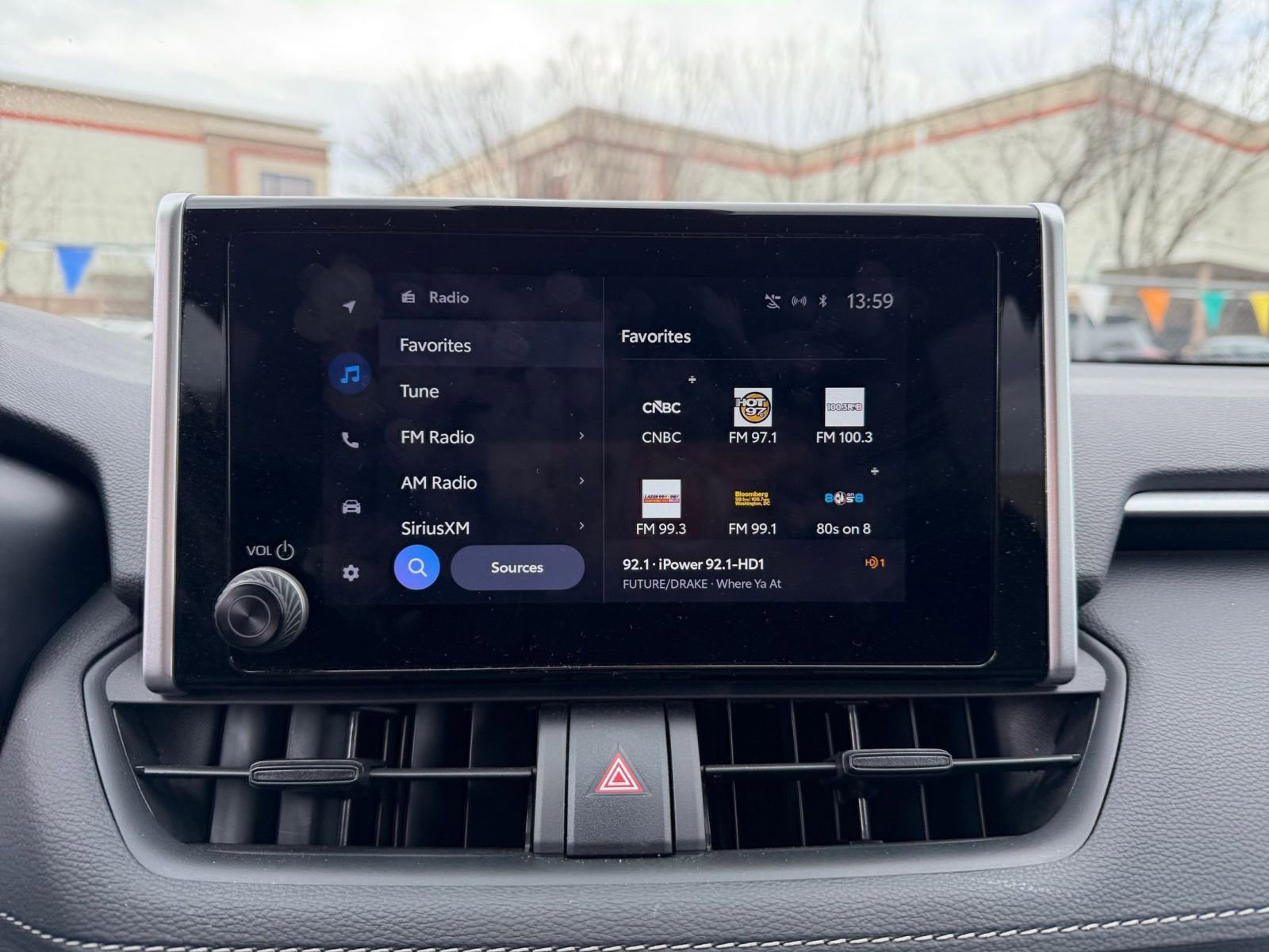 Thumbnail: 2025 Toyota RAV4 - 21