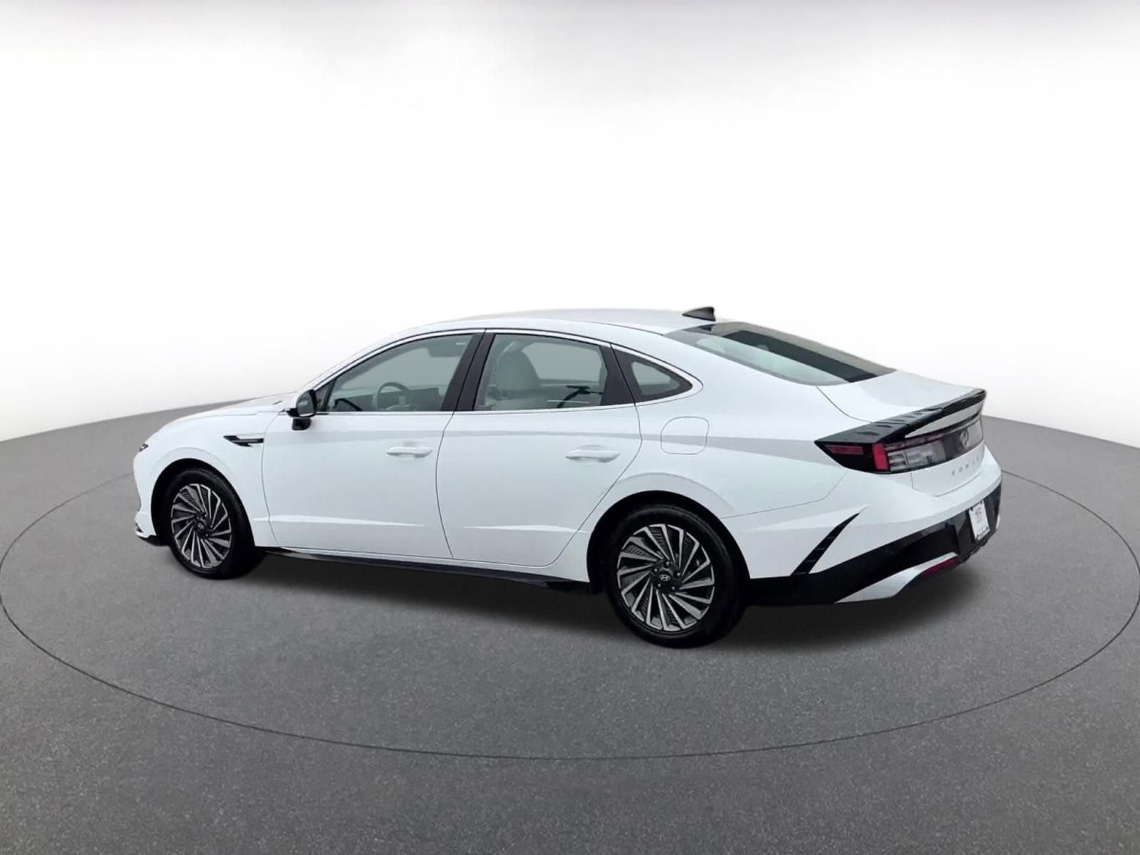 Thumbnail: 2025 Hyundai Sonata - 10