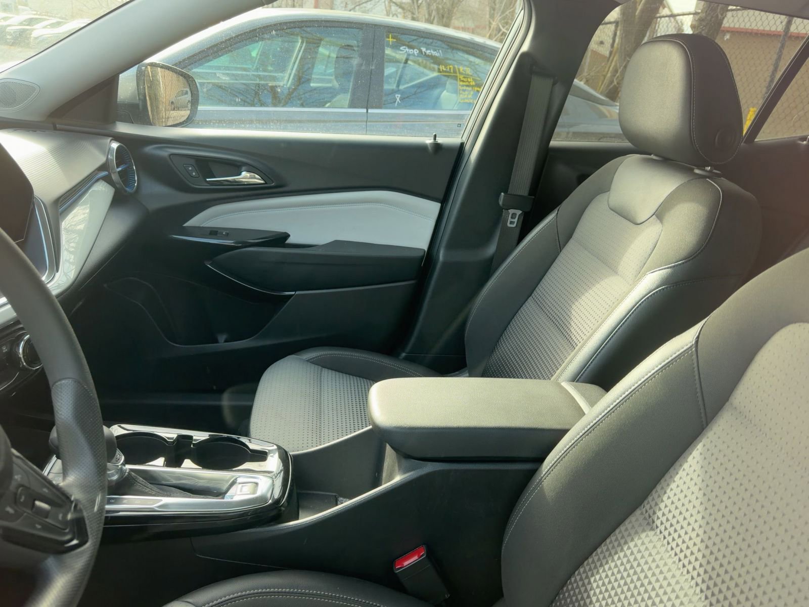 Thumbnail: 2025 Chevrolet Trax - 7