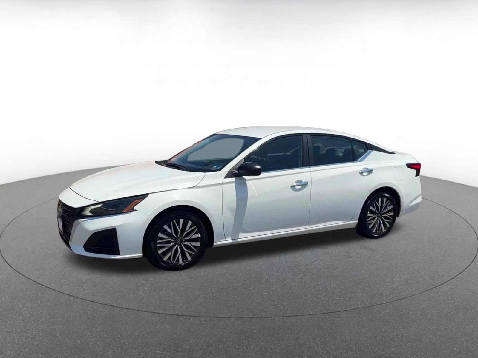 Thumbnail: 2025 Nissan Altima - 8