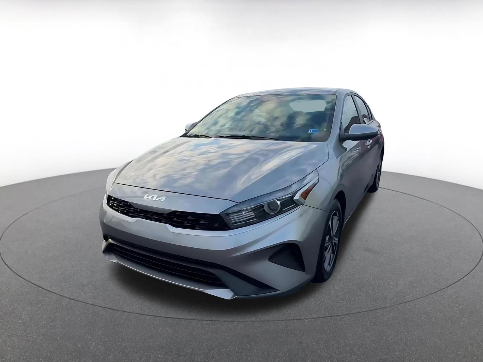 Thumbnail: 2024 Kia Forte - 7