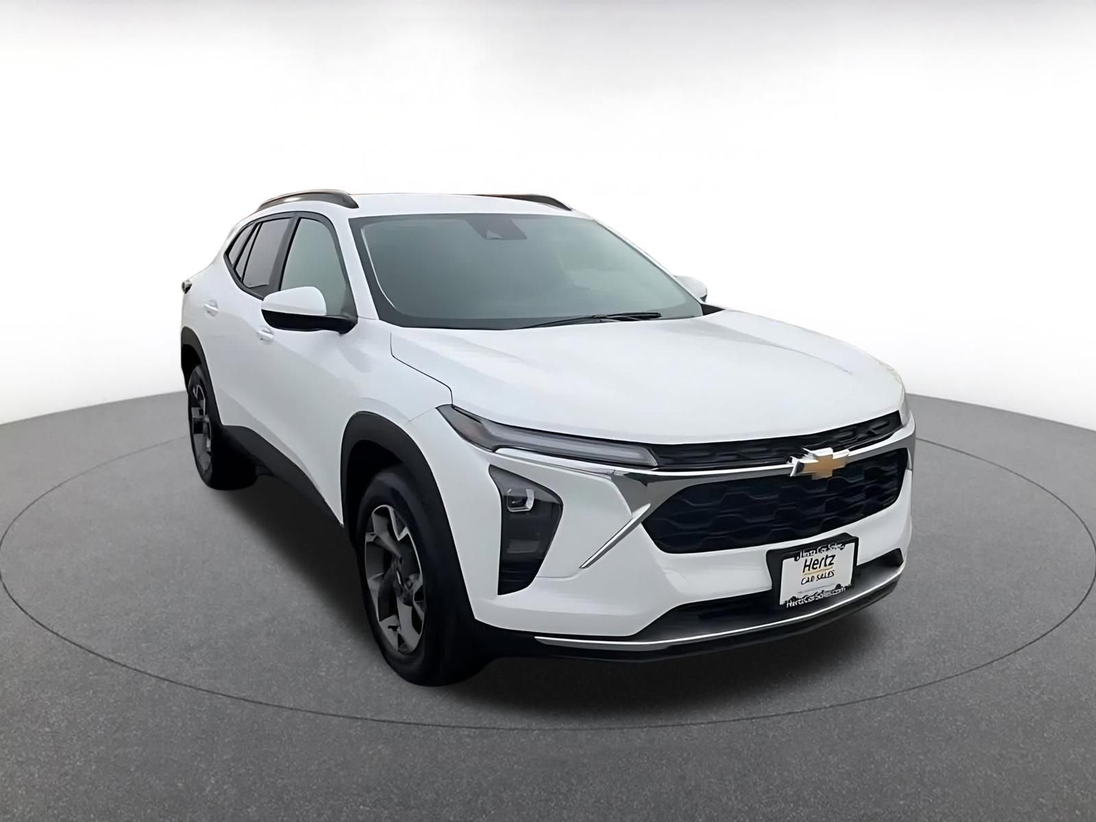 Thumbnail: 2025 Chevrolet Trax - 3