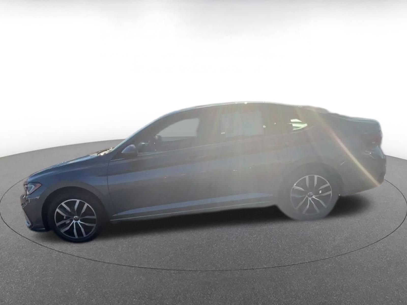 Thumbnail: 2025 Volkswagen Jetta - 9