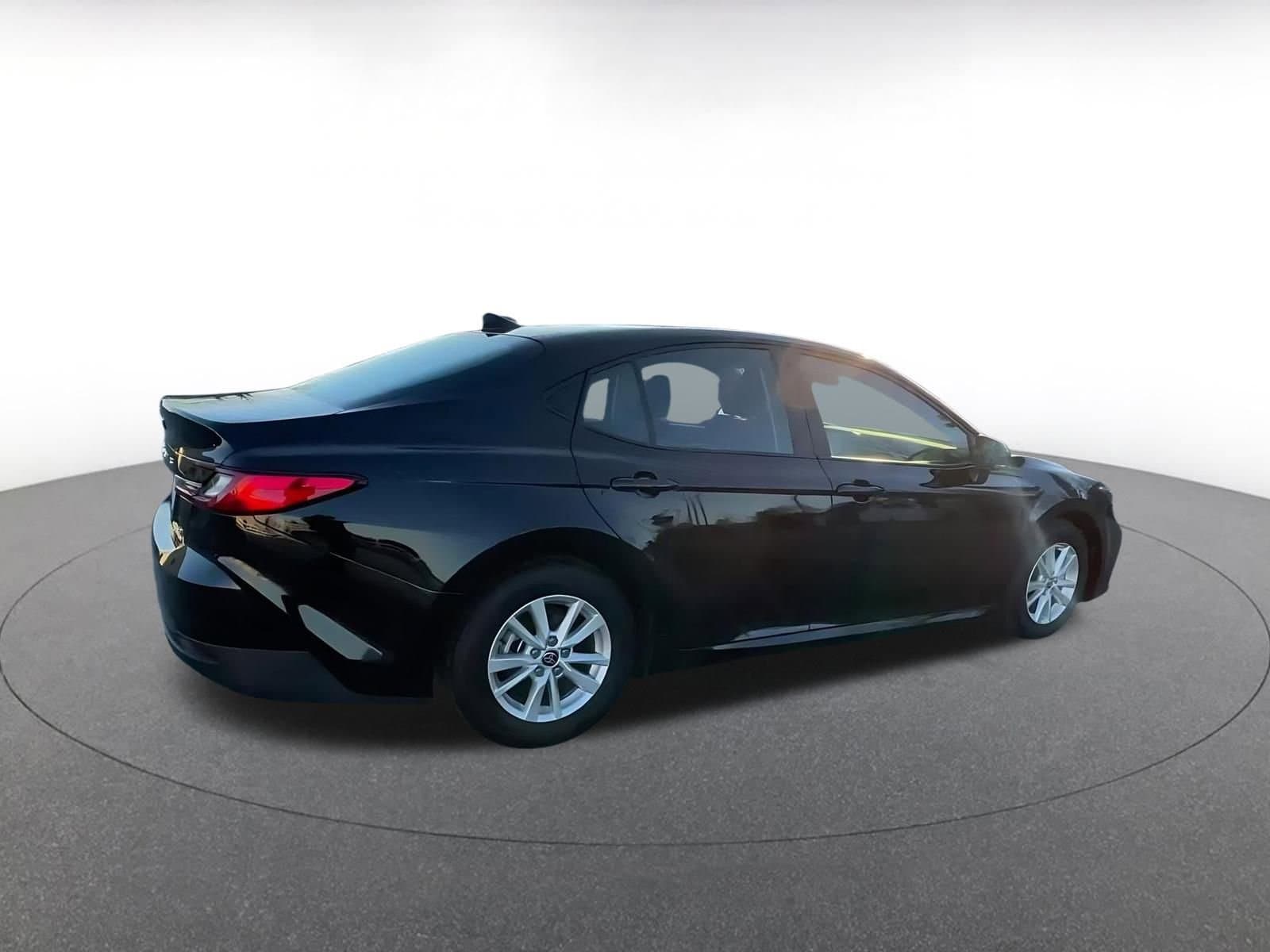 Thumbnail: 2025 Toyota Camry - 15