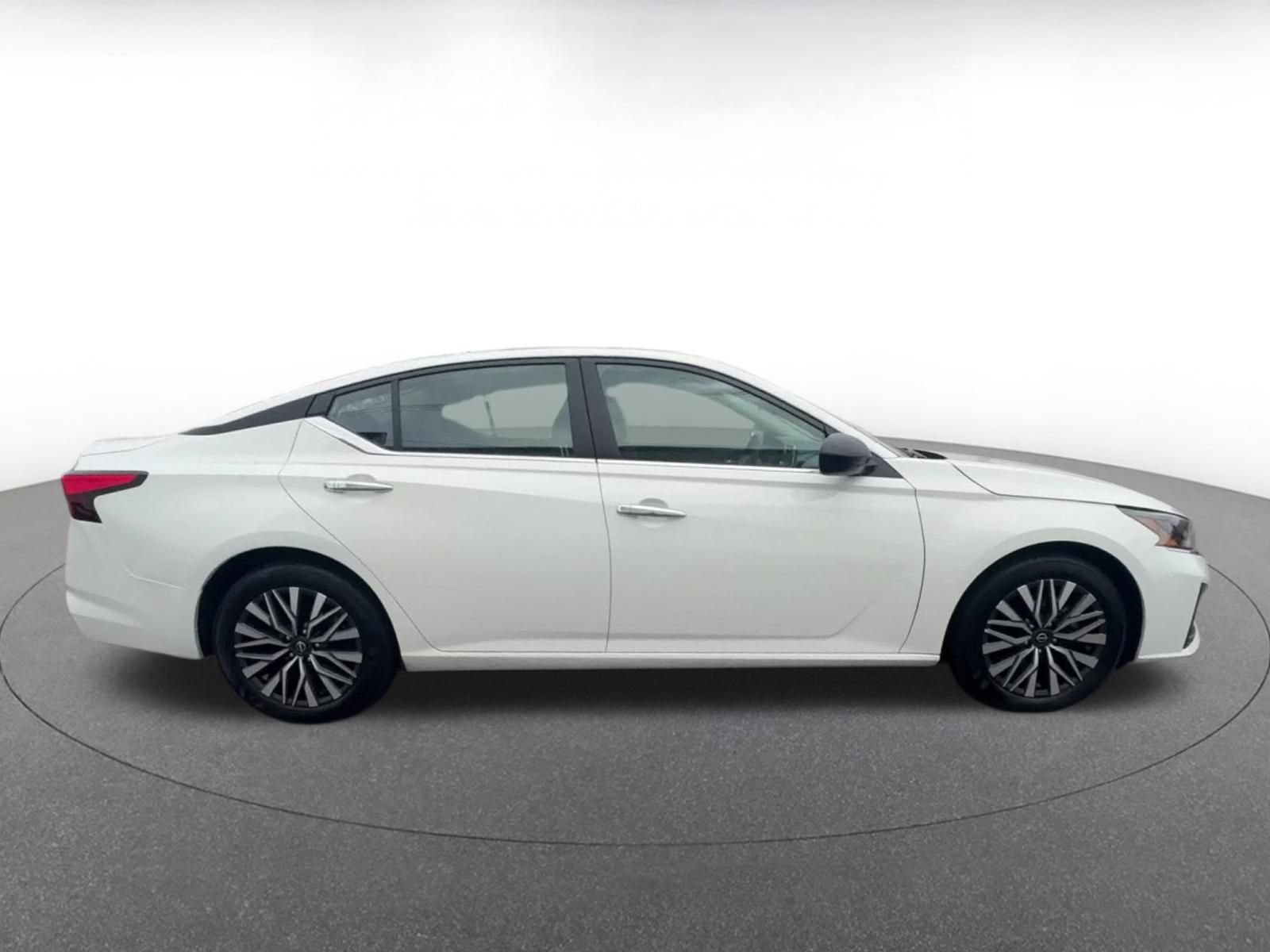 Thumbnail: 2025 Nissan Altima - 16