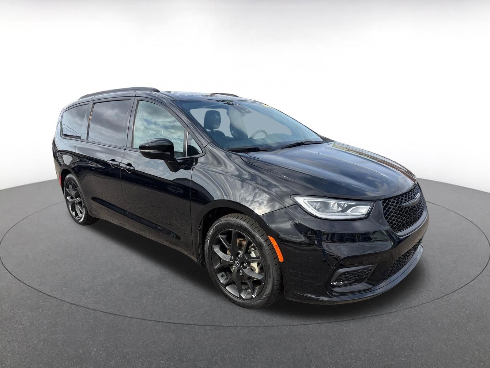Thumbnail: 2025 Chrysler Pacifica - 1