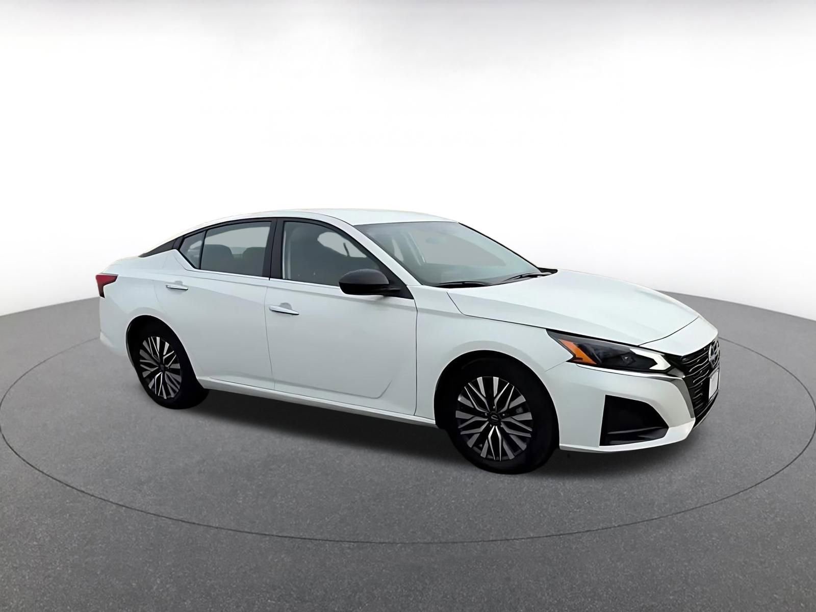 Thumbnail: 2025 Nissan Altima - 2