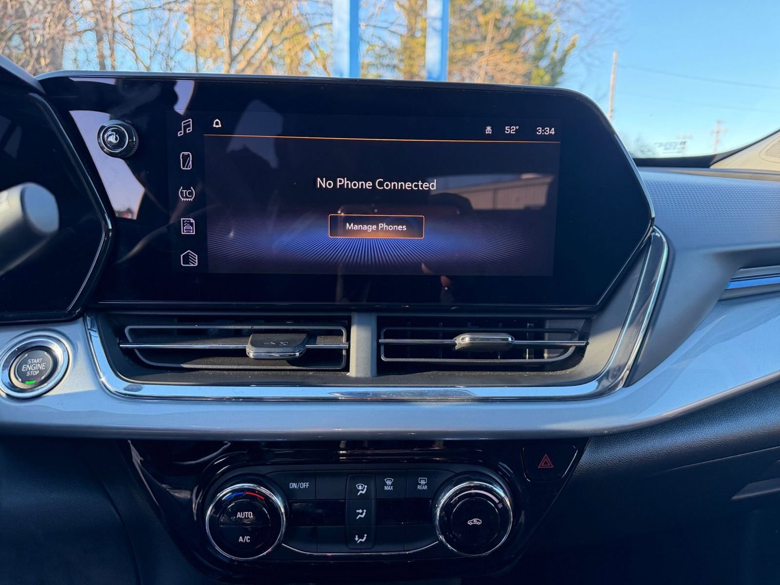 Thumbnail: 2025 Chevrolet Trax - 18