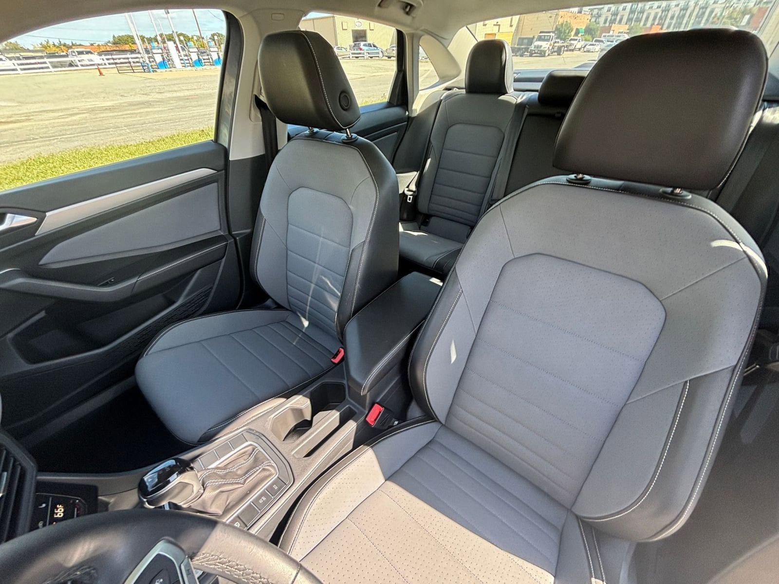 Thumbnail: 2025 Volkswagen Jetta - 35