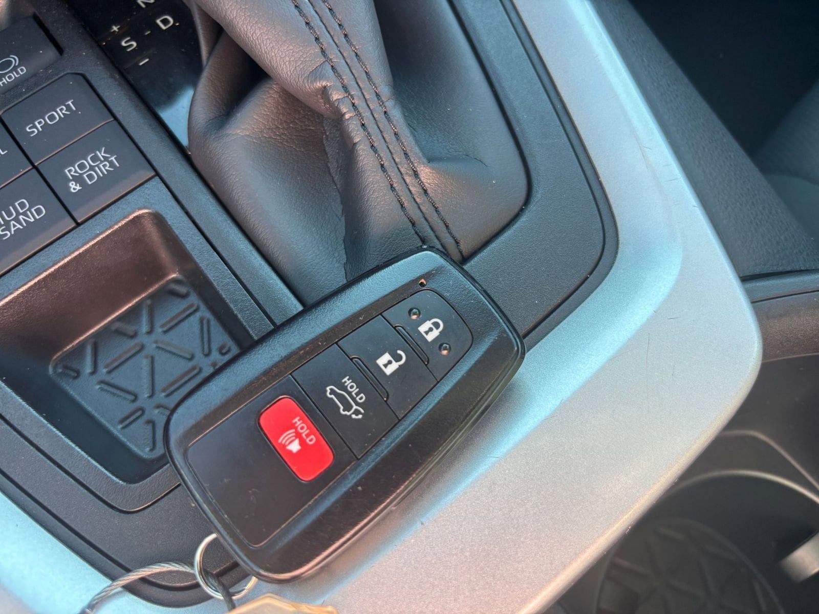 Thumbnail: 2025 Toyota RAV4 - 22