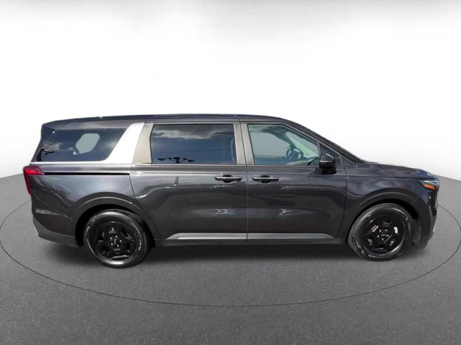 Thumbnail: 2026 Kia Carnival - 16