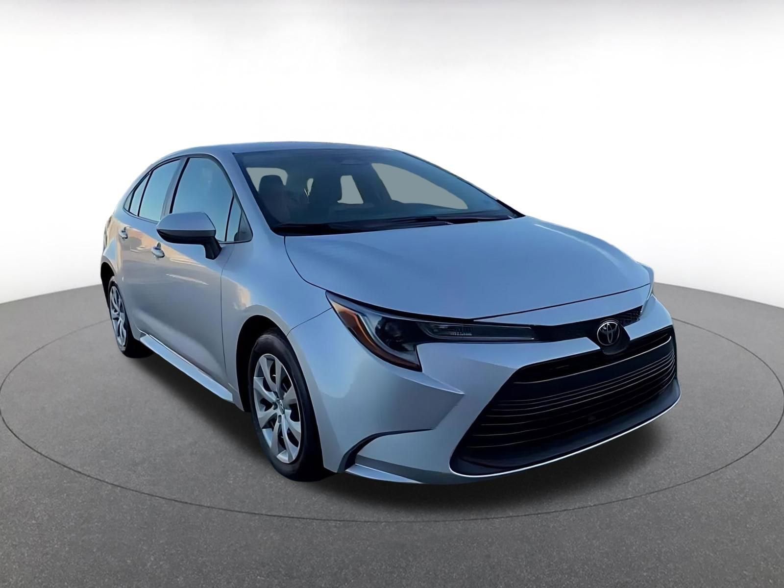 Thumbnail: 2025 Toyota Corolla - 3