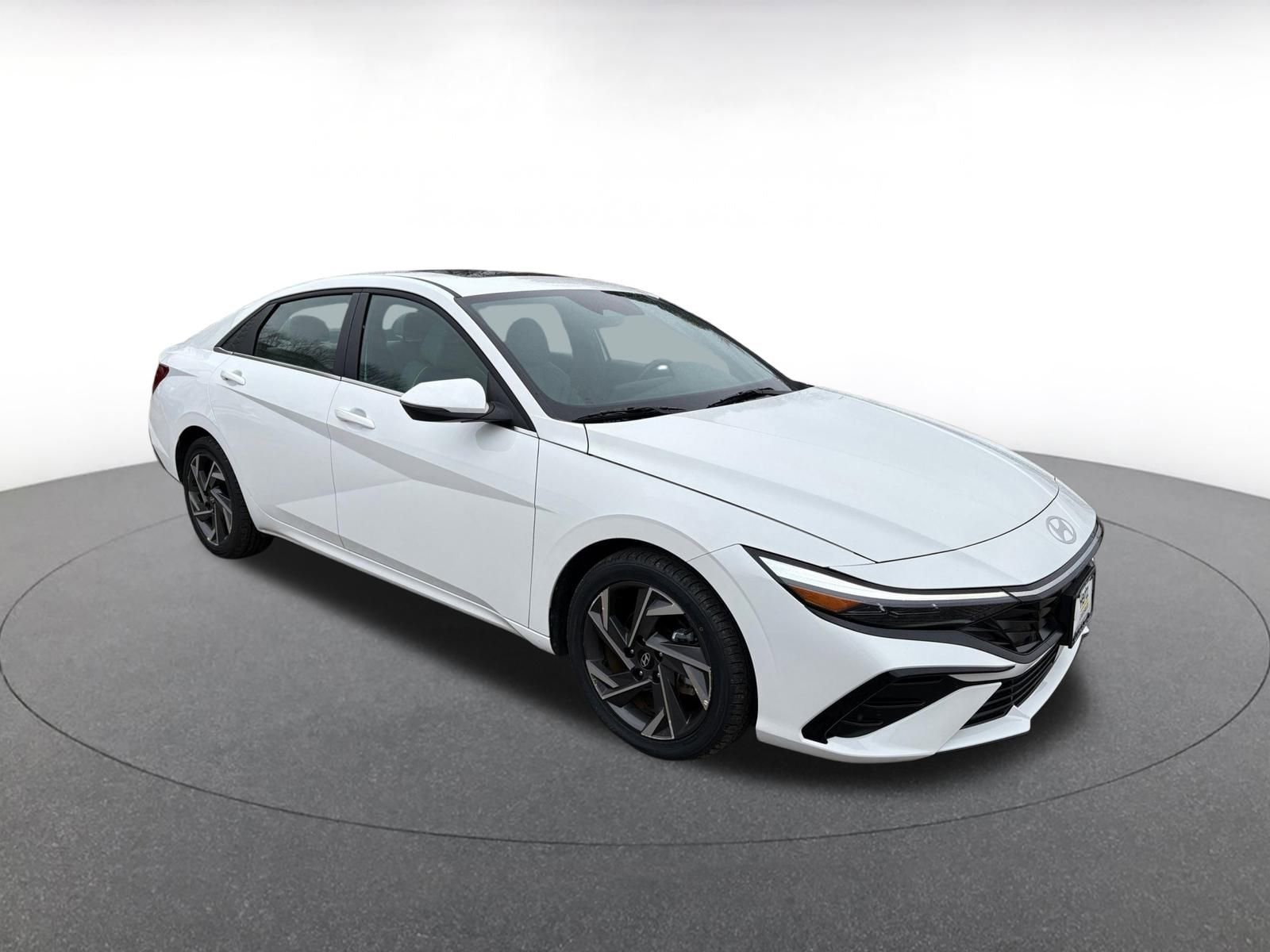 Thumbnail: 2025 Hyundai Elantra - 1