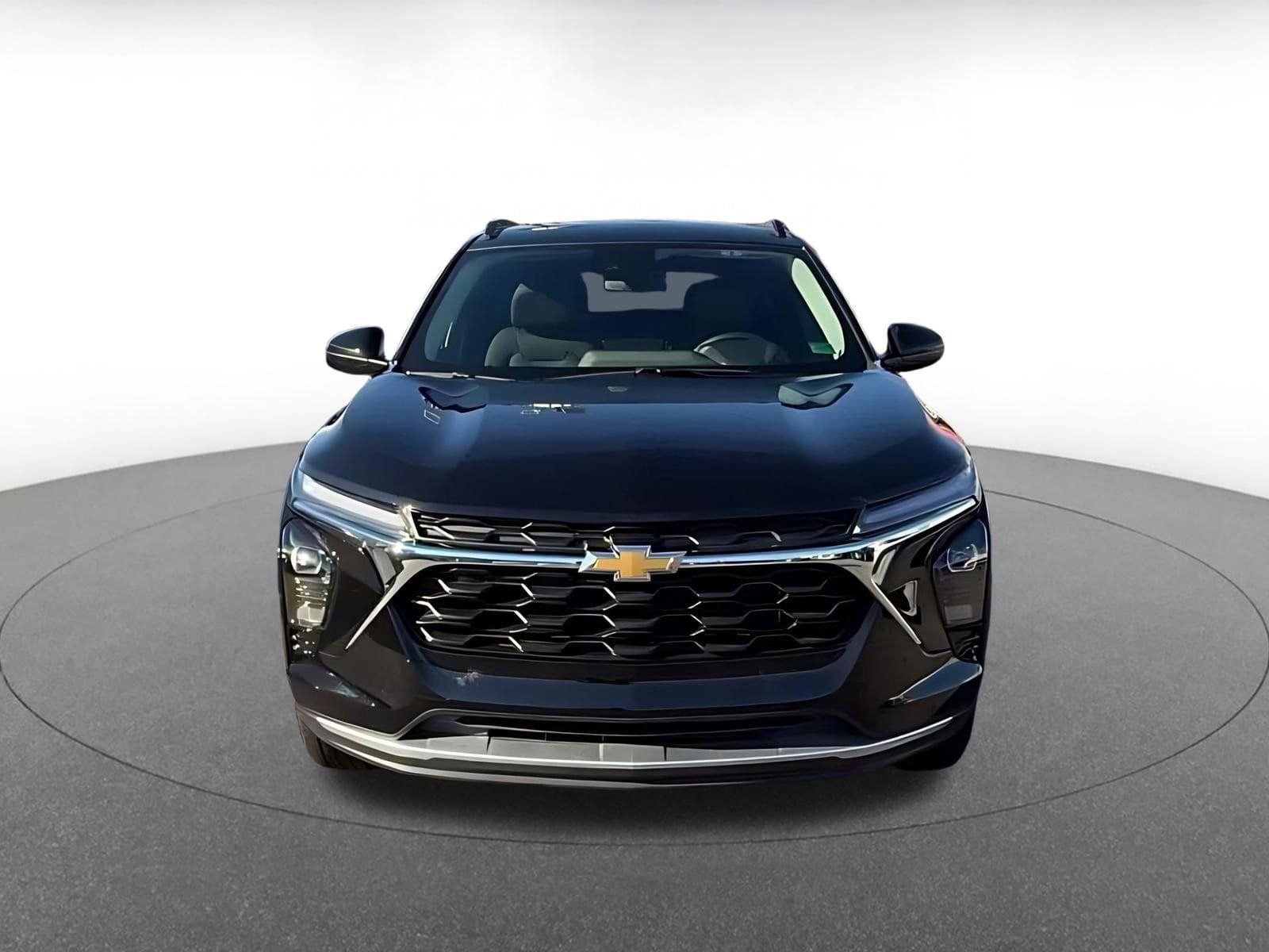 Thumbnail: 2025 Chevrolet Trax - 4