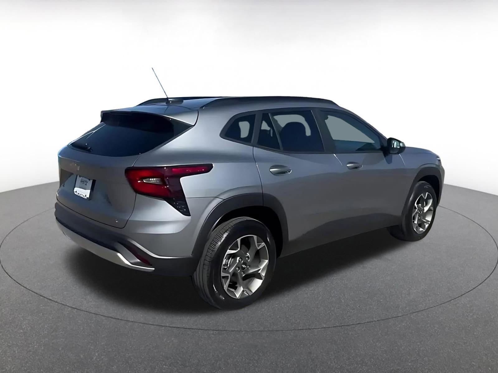 Thumbnail: 2025 Chevrolet Trax - 14