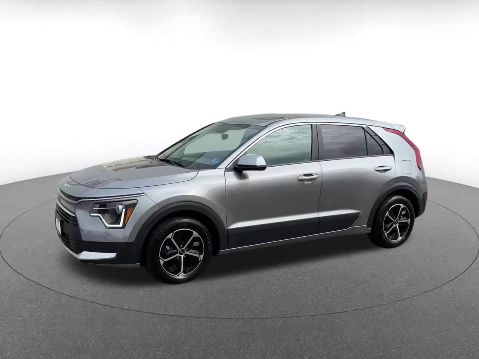 Thumbnail: 2026 Kia Niro - 8