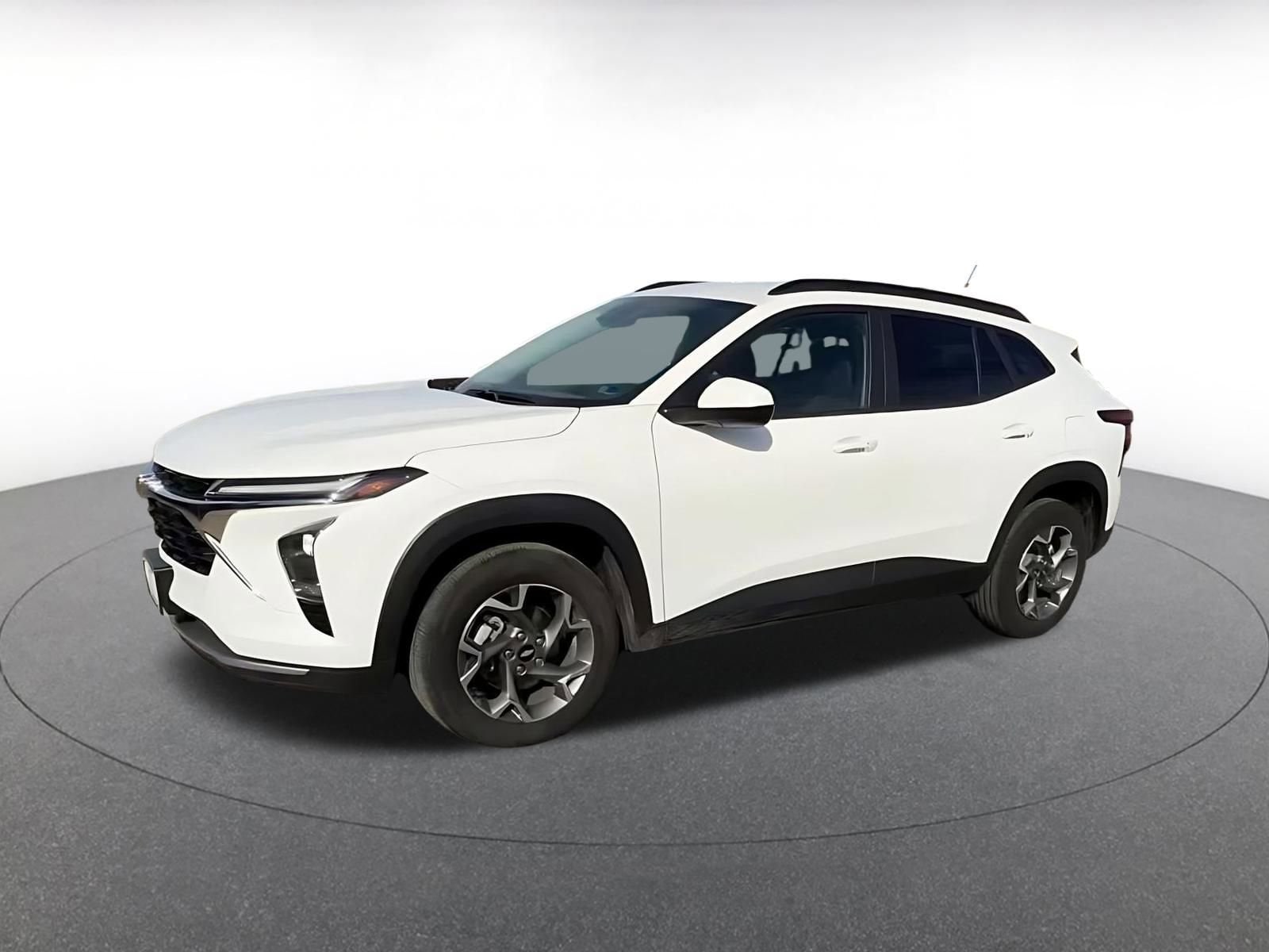 Thumbnail: 2025 Chevrolet Trax - 8