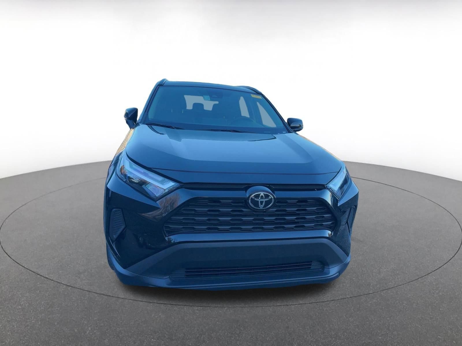 Thumbnail: 2025 Toyota RAV4 - 3