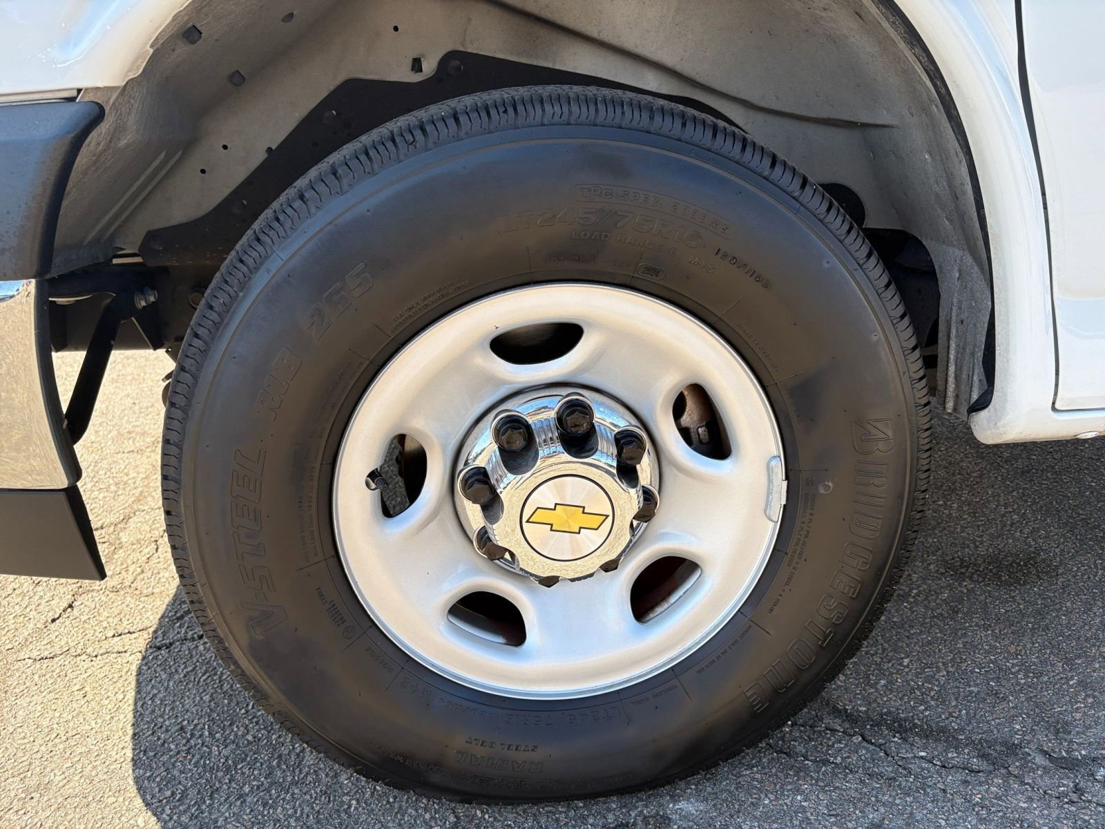 Thumbnail: 2024 Chevrolet Express - 29