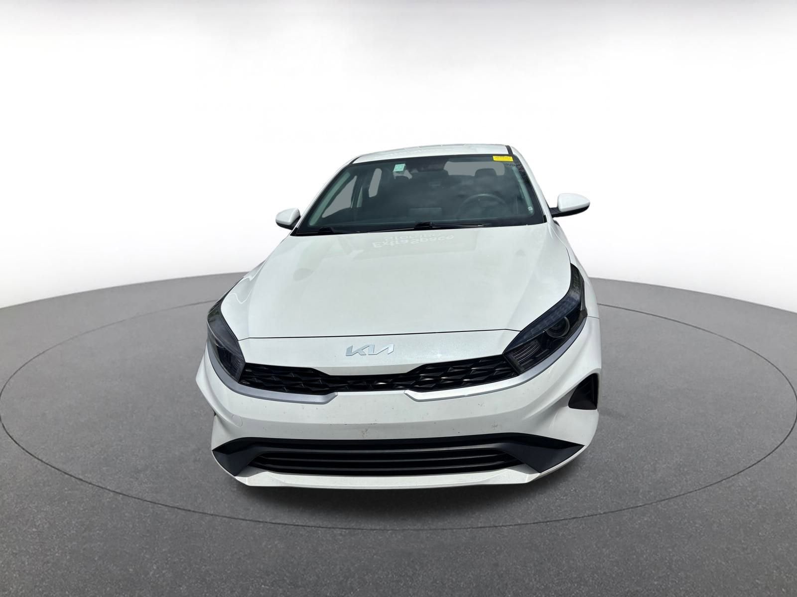 Thumbnail: 2024 Kia Forte - 3