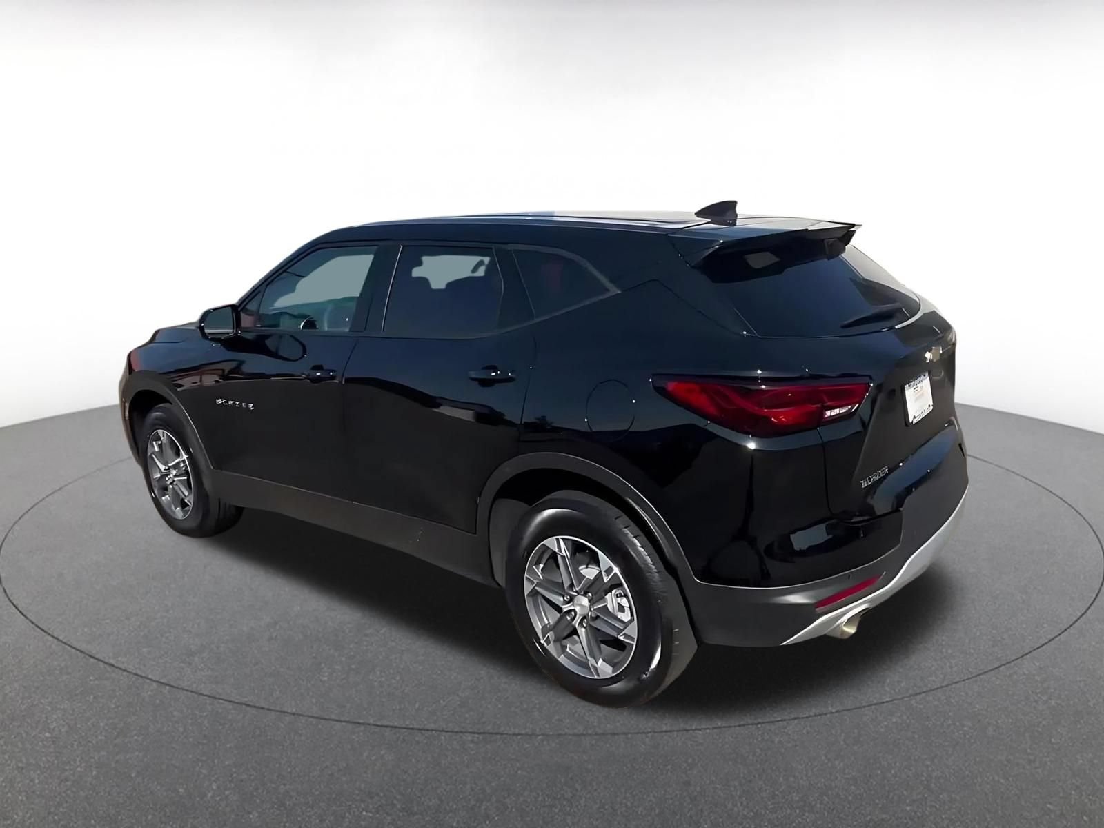 Thumbnail: 2026 Chevrolet Blazer - 10