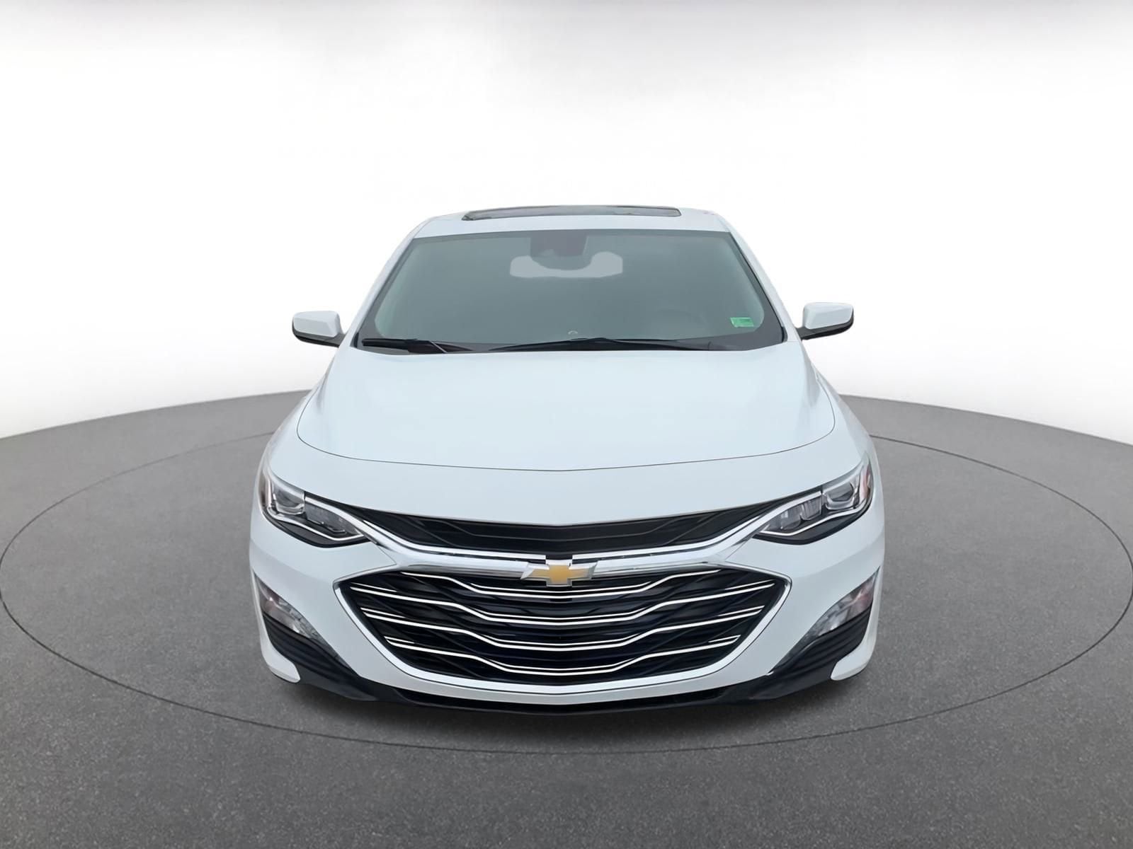 Thumbnail: 2024 Chevrolet Malibu - 4
