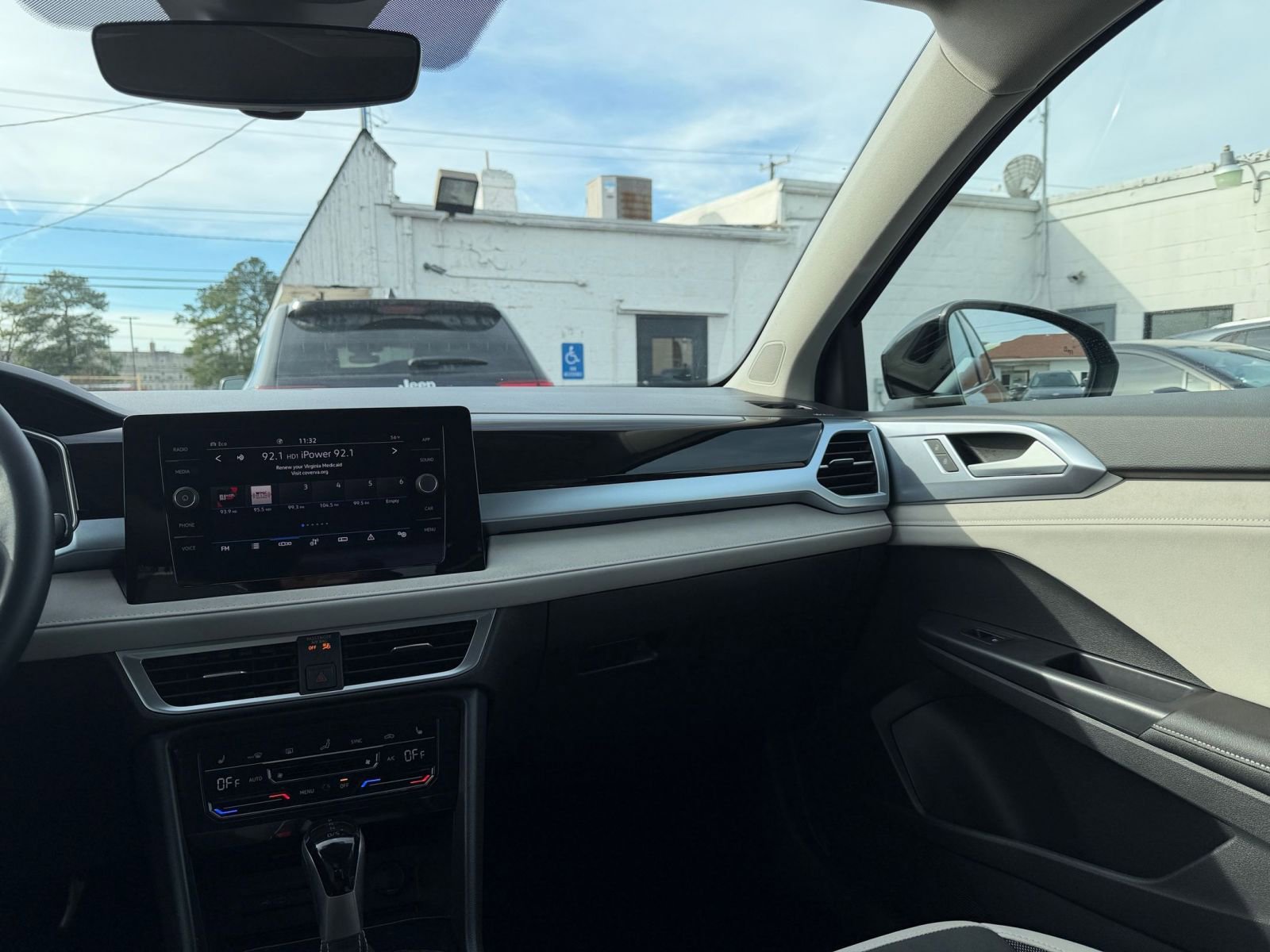 Thumbnail: 2025 Volkswagen Taos - 35