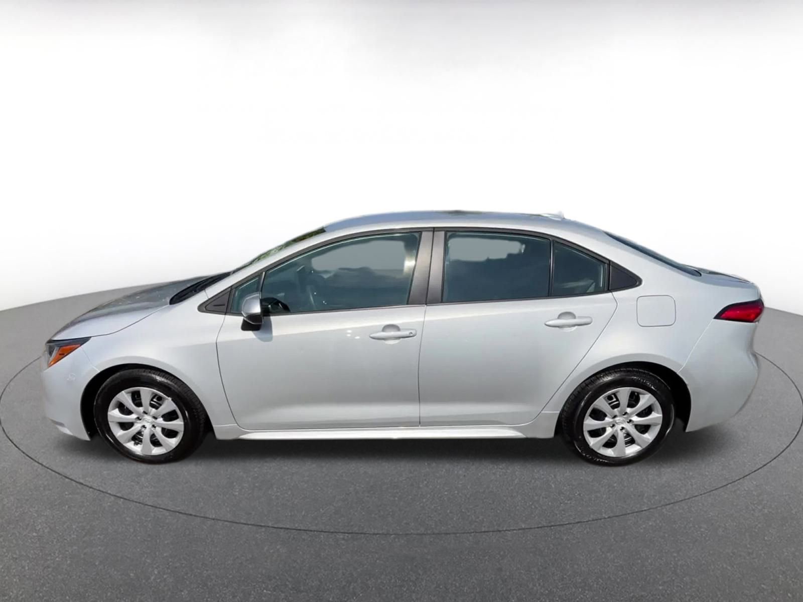 Thumbnail: 2024 Toyota Corolla - 9