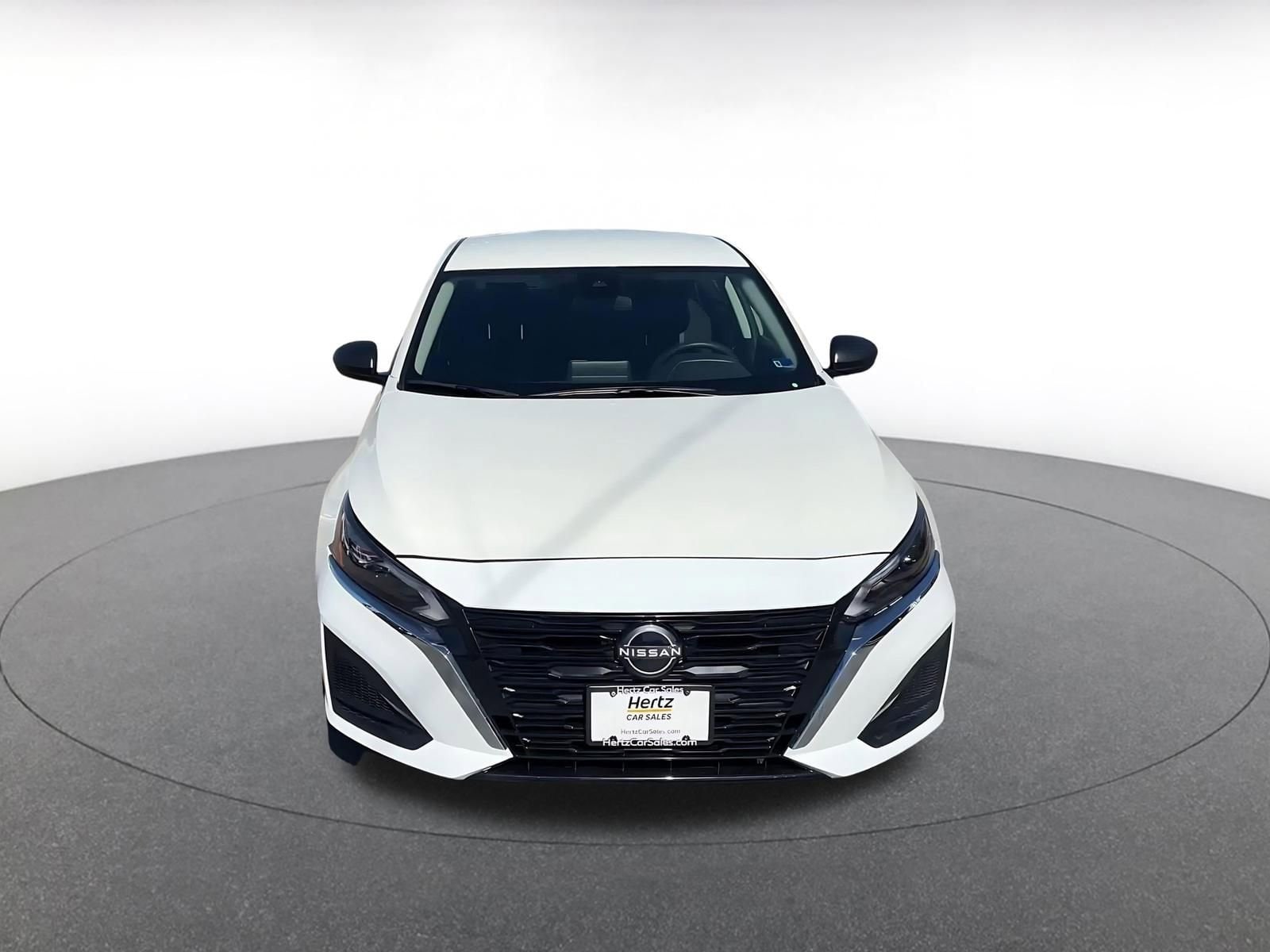 Thumbnail: 2025 Nissan Altima - 4