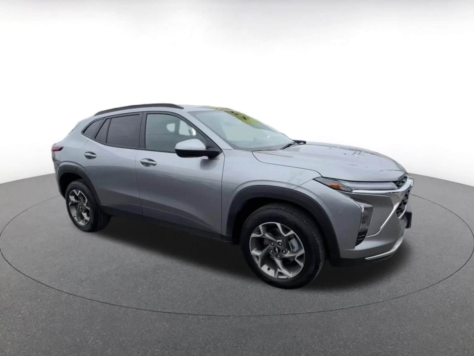 Thumbnail: 2025 Chevrolet Trax - 2