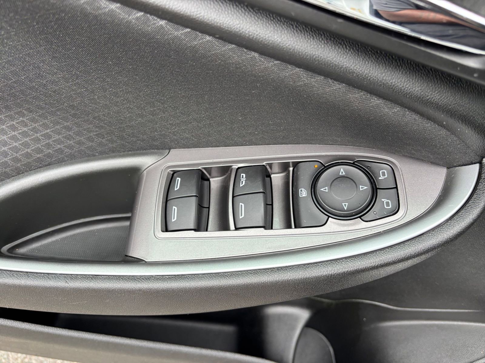 Thumbnail: 2024 Chevrolet Malibu - 20