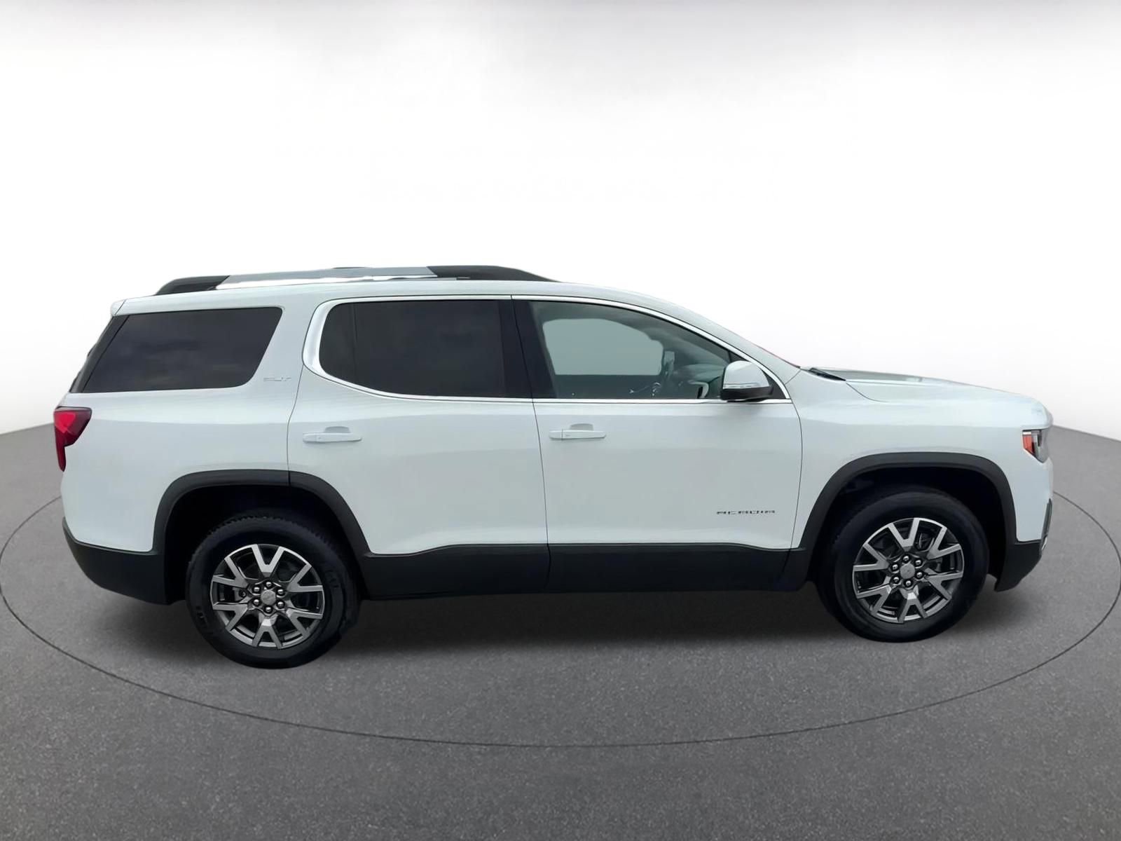 Thumbnail: 2023 GMC Acadia - 16