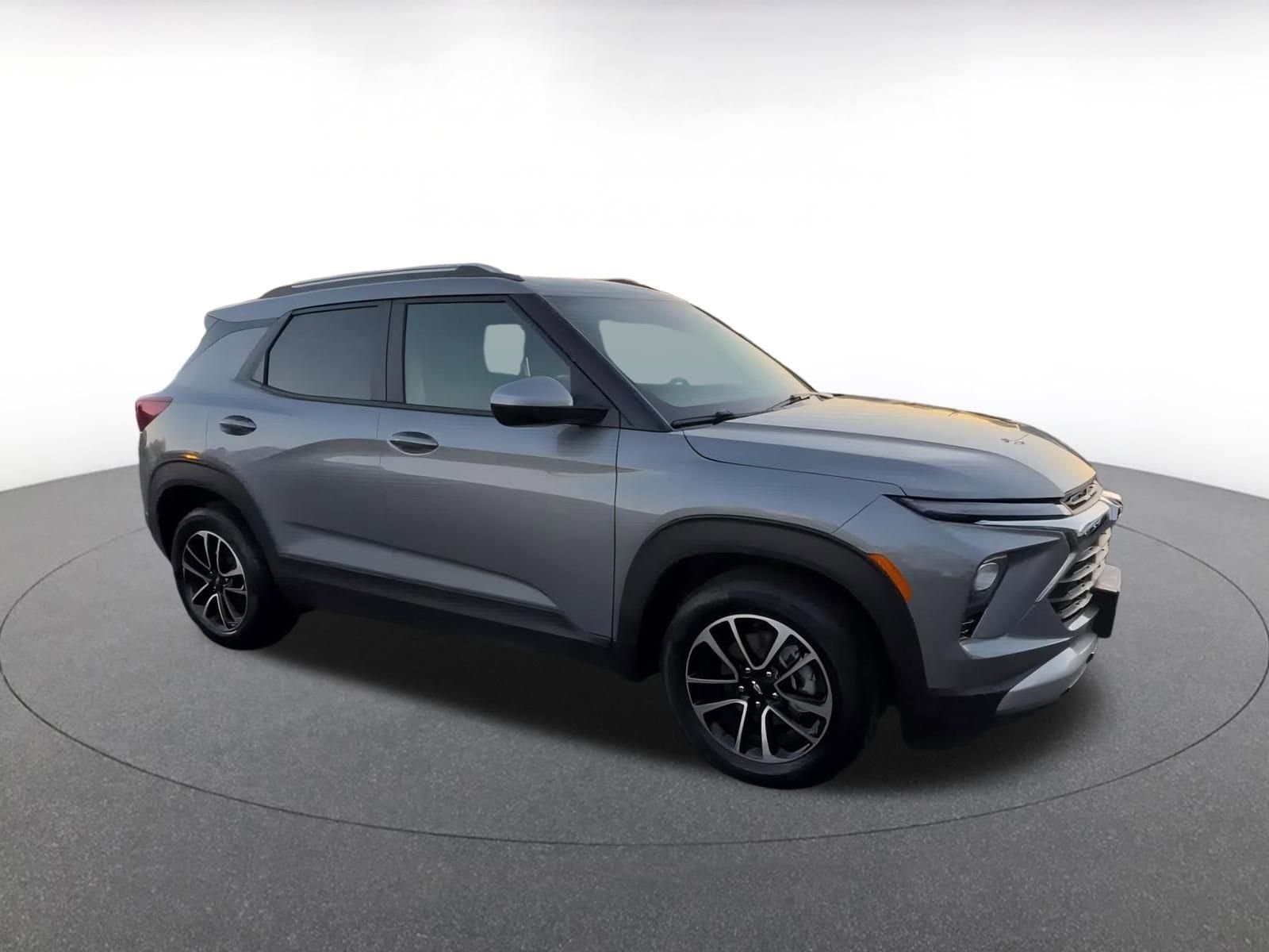 Thumbnail: 2025 Chevrolet TrailBlazer - 2