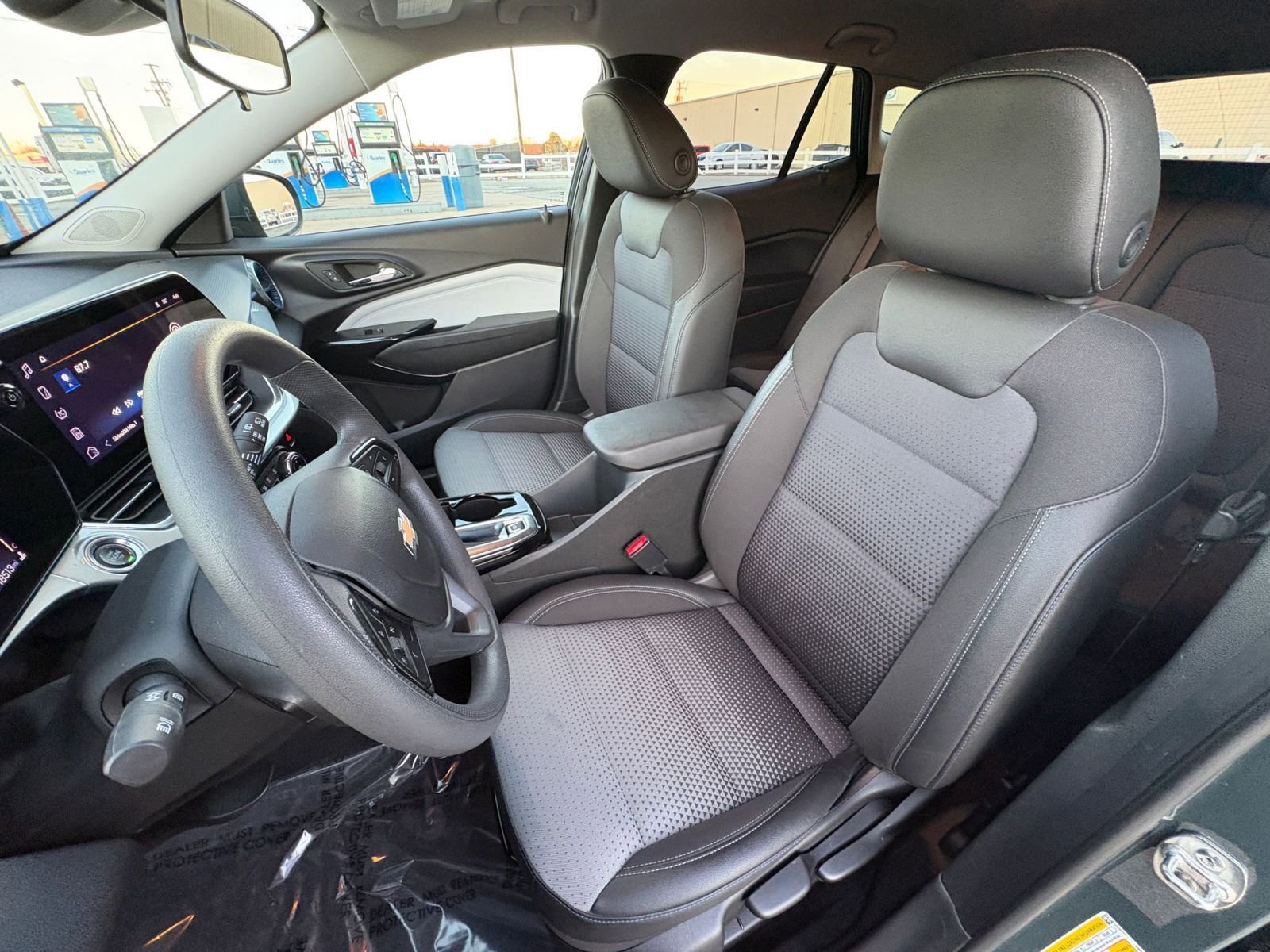 Thumbnail: 2025 Chevrolet Trax - 34