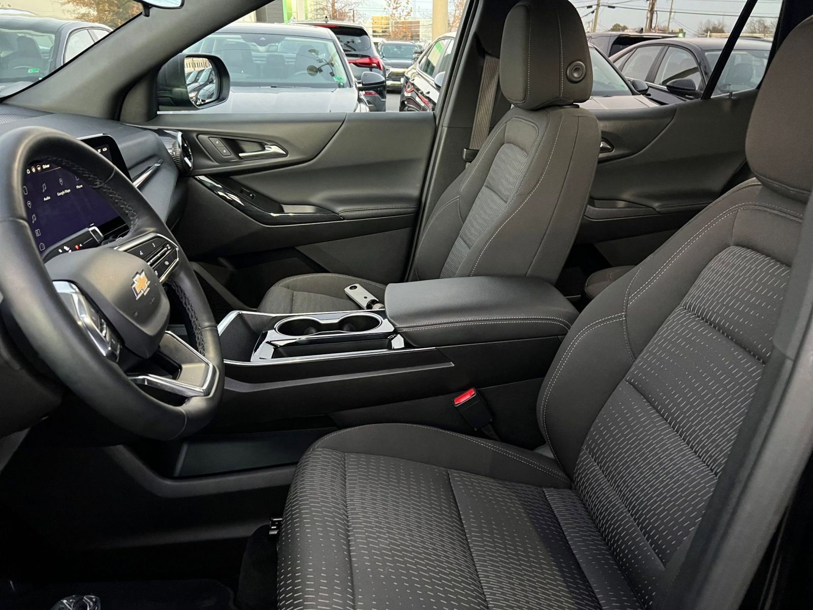 Thumbnail: 2025 Chevrolet Equinox - 25