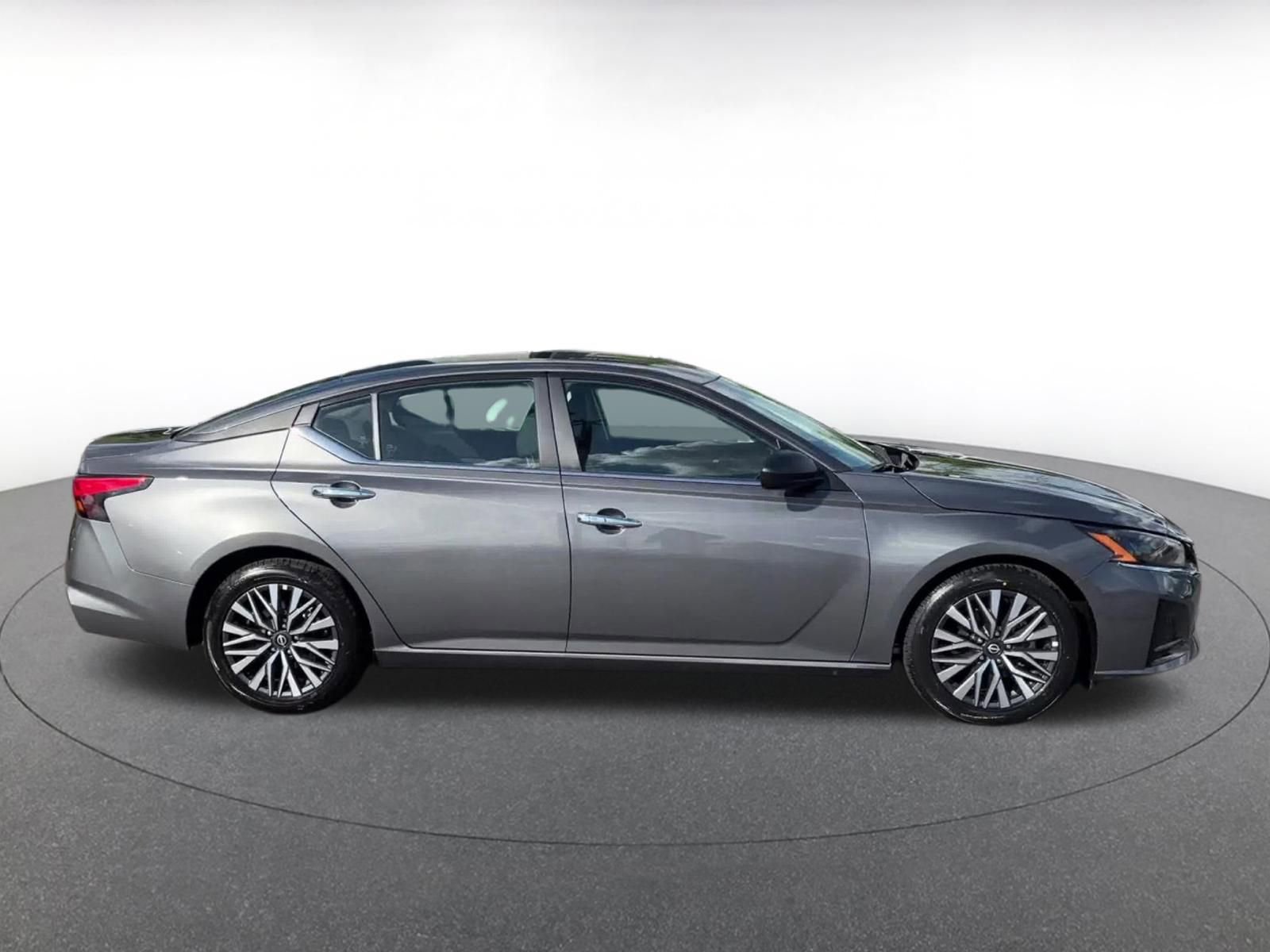 Thumbnail: 2025 Nissan Altima - 16